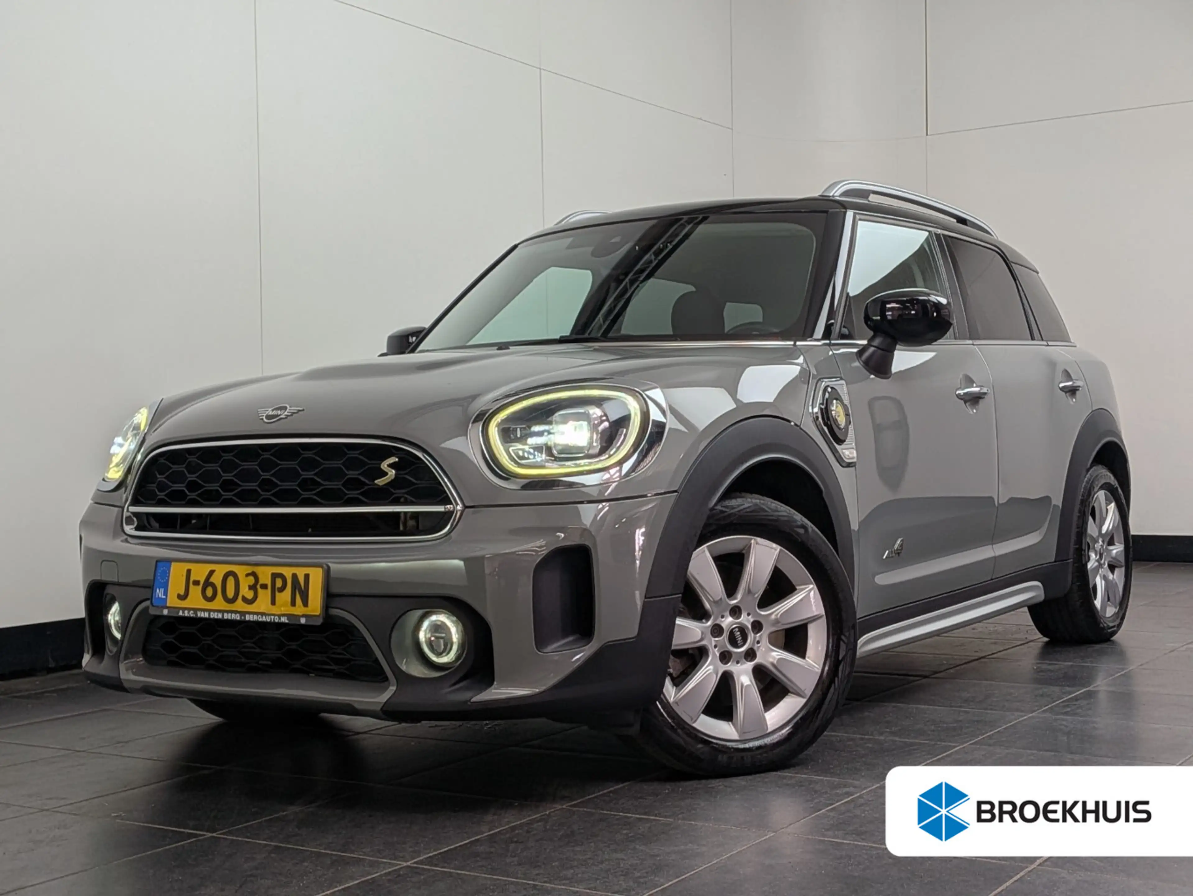 MINI Cooper SE Countryman 2.0 ALL4 l Navigatie l Parkeersensoren l Apple Car