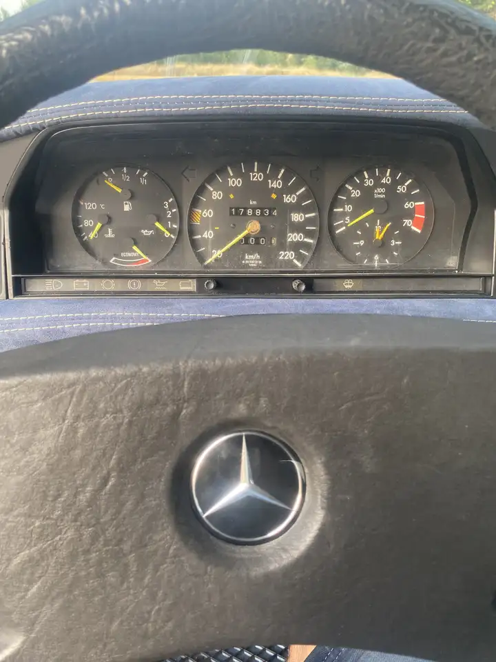 Mercedes-Benz 190E 2.0, foto 10