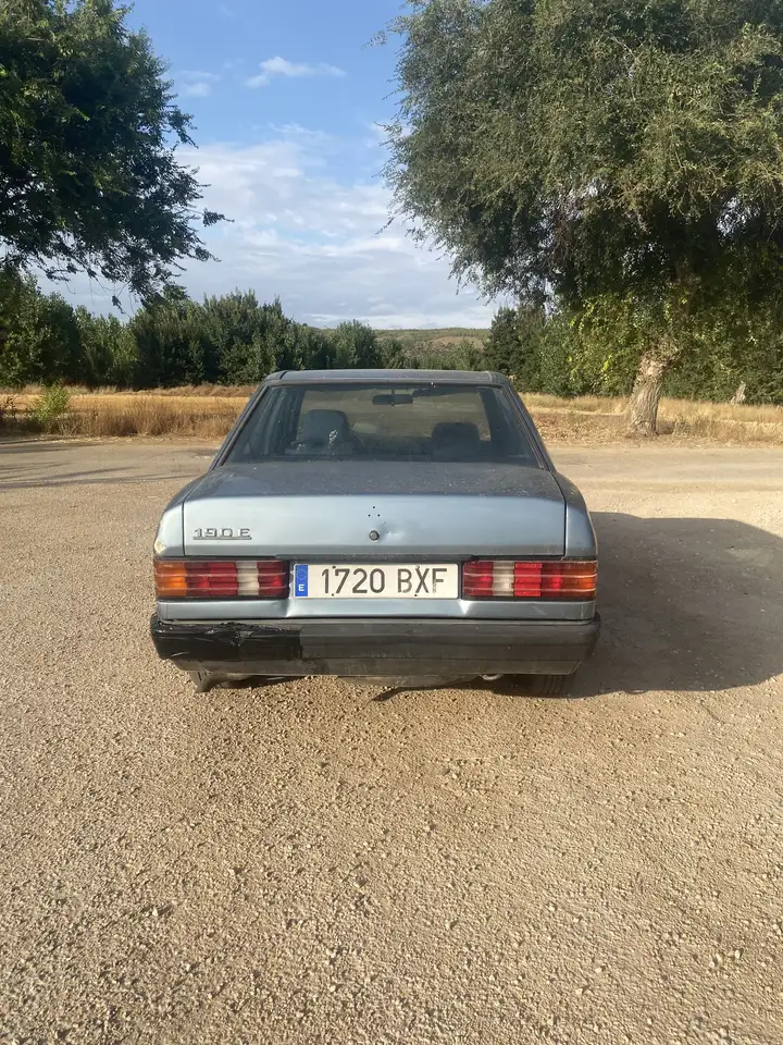Mercedes-Benz 190E 2.0, foto 2