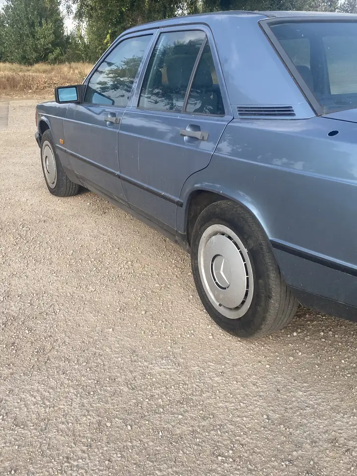 Mercedes-Benz 190E 2.0, foto 11