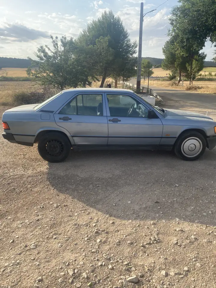 Mercedes-Benz 190E 2.0, foto 4