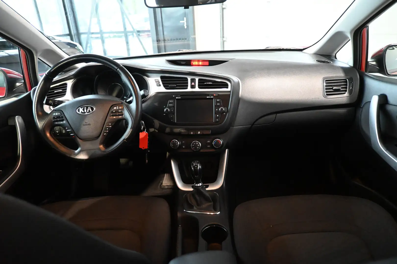 Kia Ceed SW / cee'd SW Sportswagon 1.6 GDI ComfortLine Clima Navigatie Go Rouge - 2