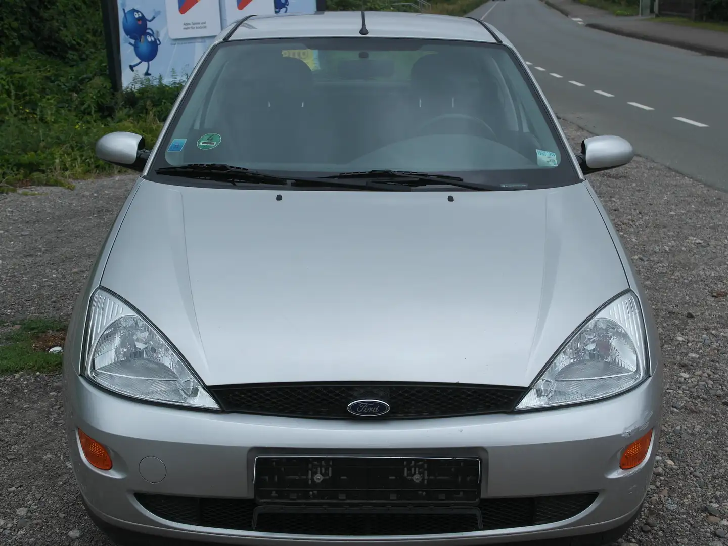 Ford Focus 1,6 Tüv  07/2027 weniger gelaufen 64000 KM 1 Hand Gris - 2