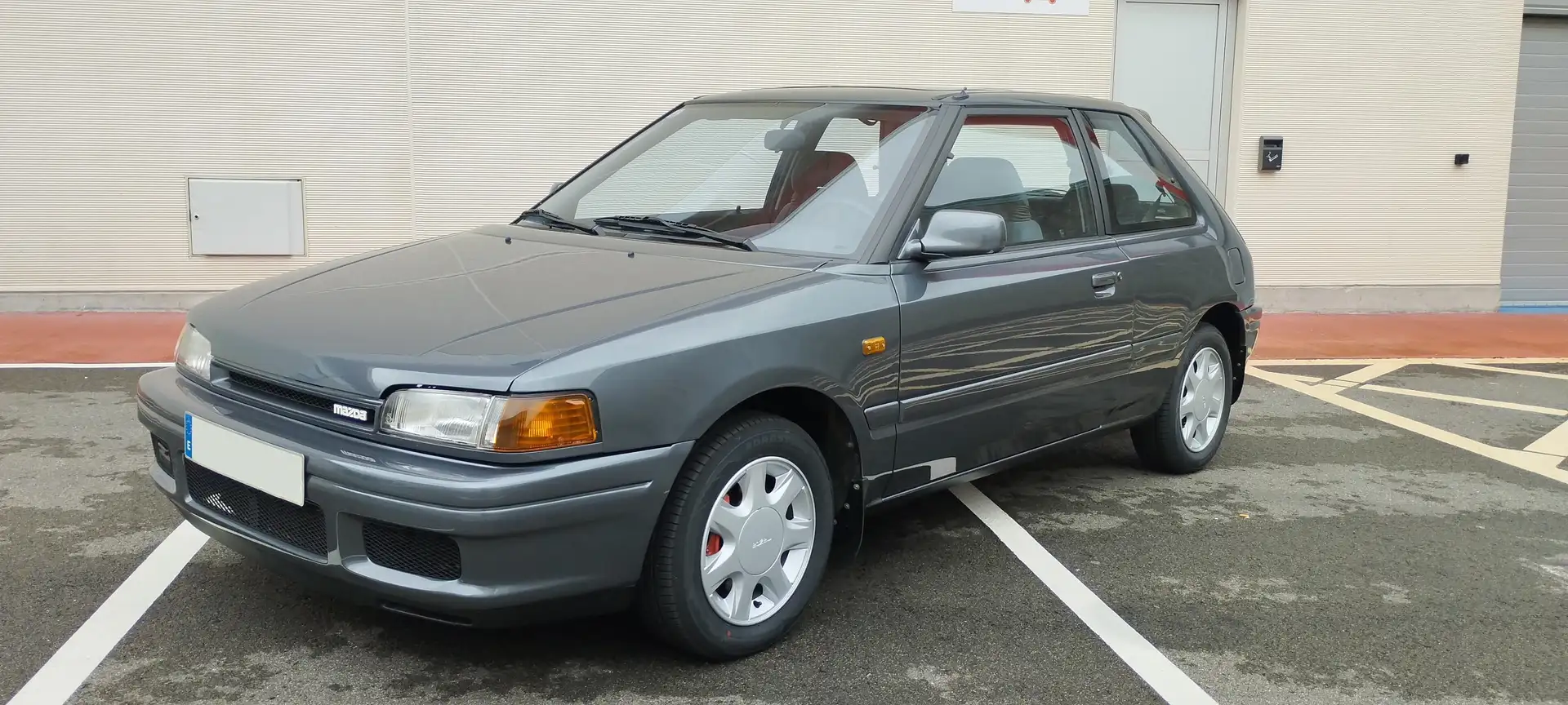 Mazda 323 323 1.8 GT 140cv Gris - 1