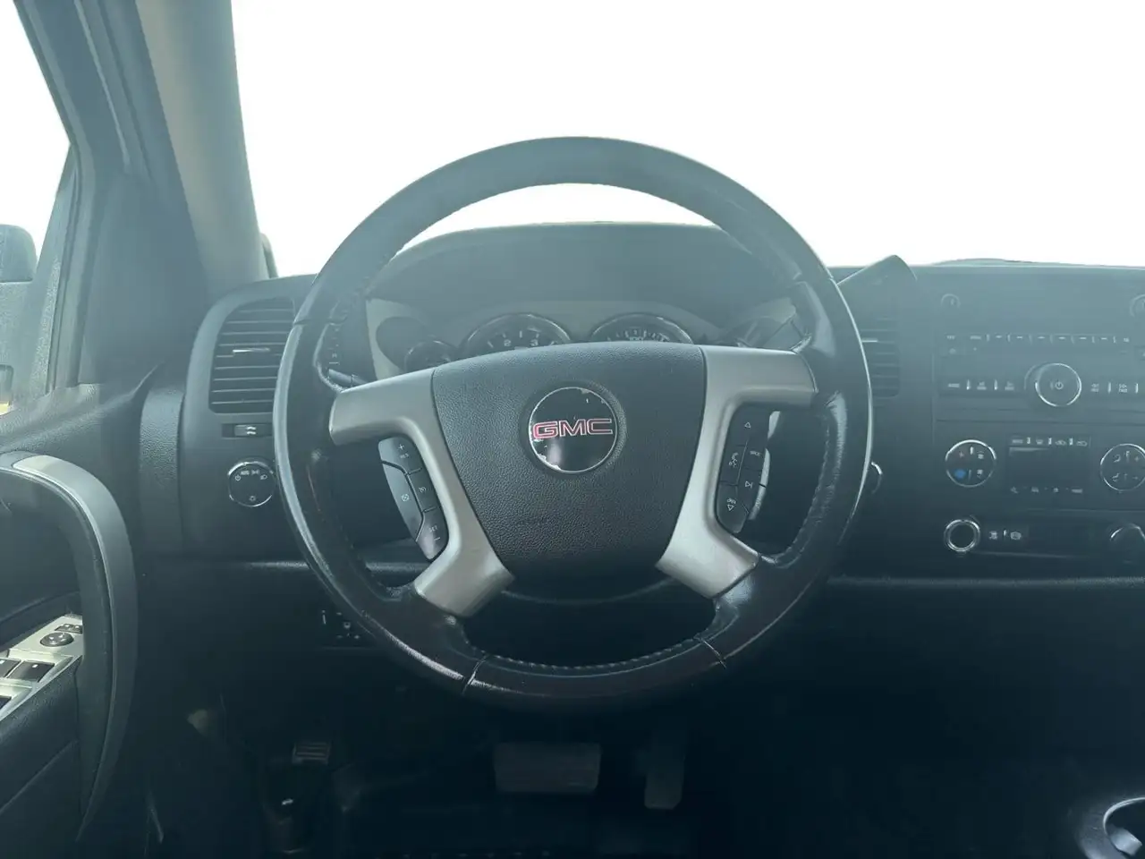 GMC Sierra 2500HD photo GMC Sierra 2500HD
