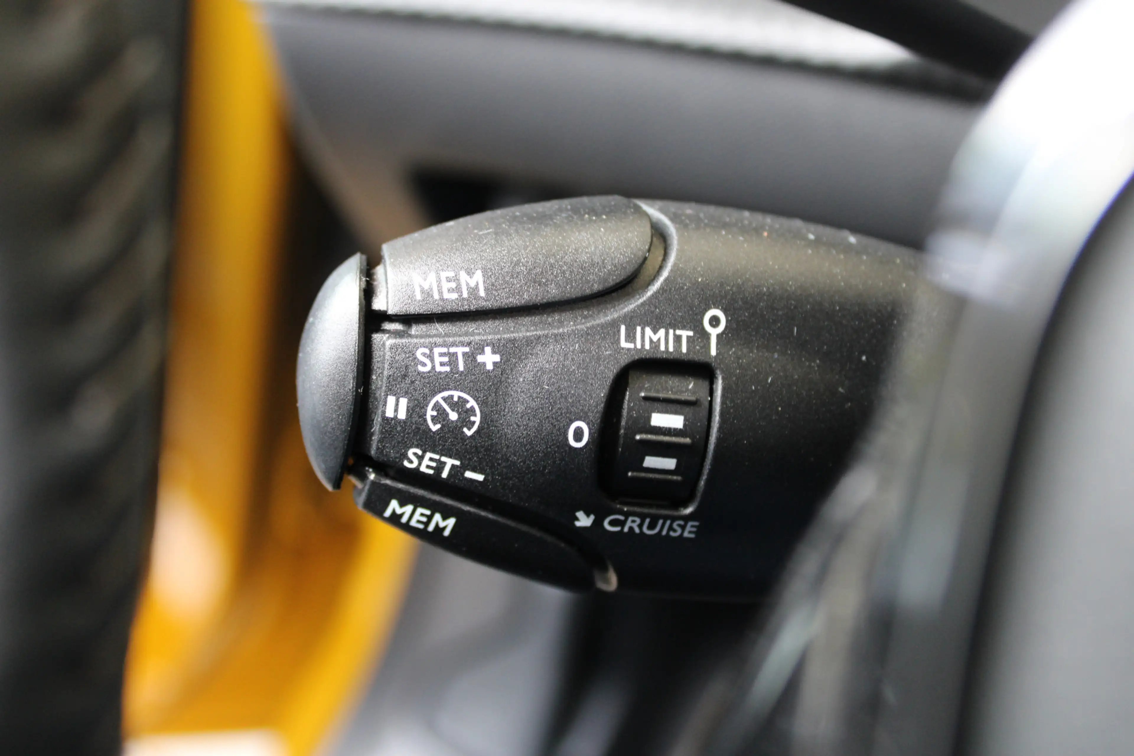 Peugeot e-208 EV Active Pack 50 kWh | PDC Achter — photo 12