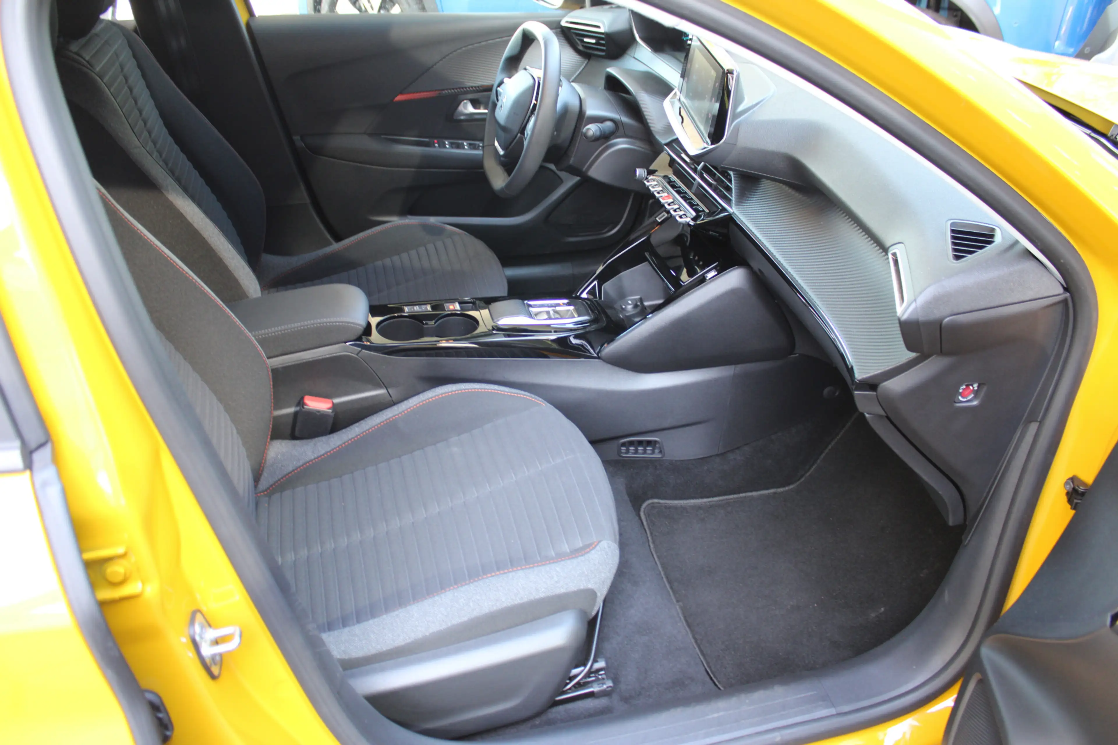 Peugeot e-208 EV Active Pack 50 kWh | PDC Achter — photo 36