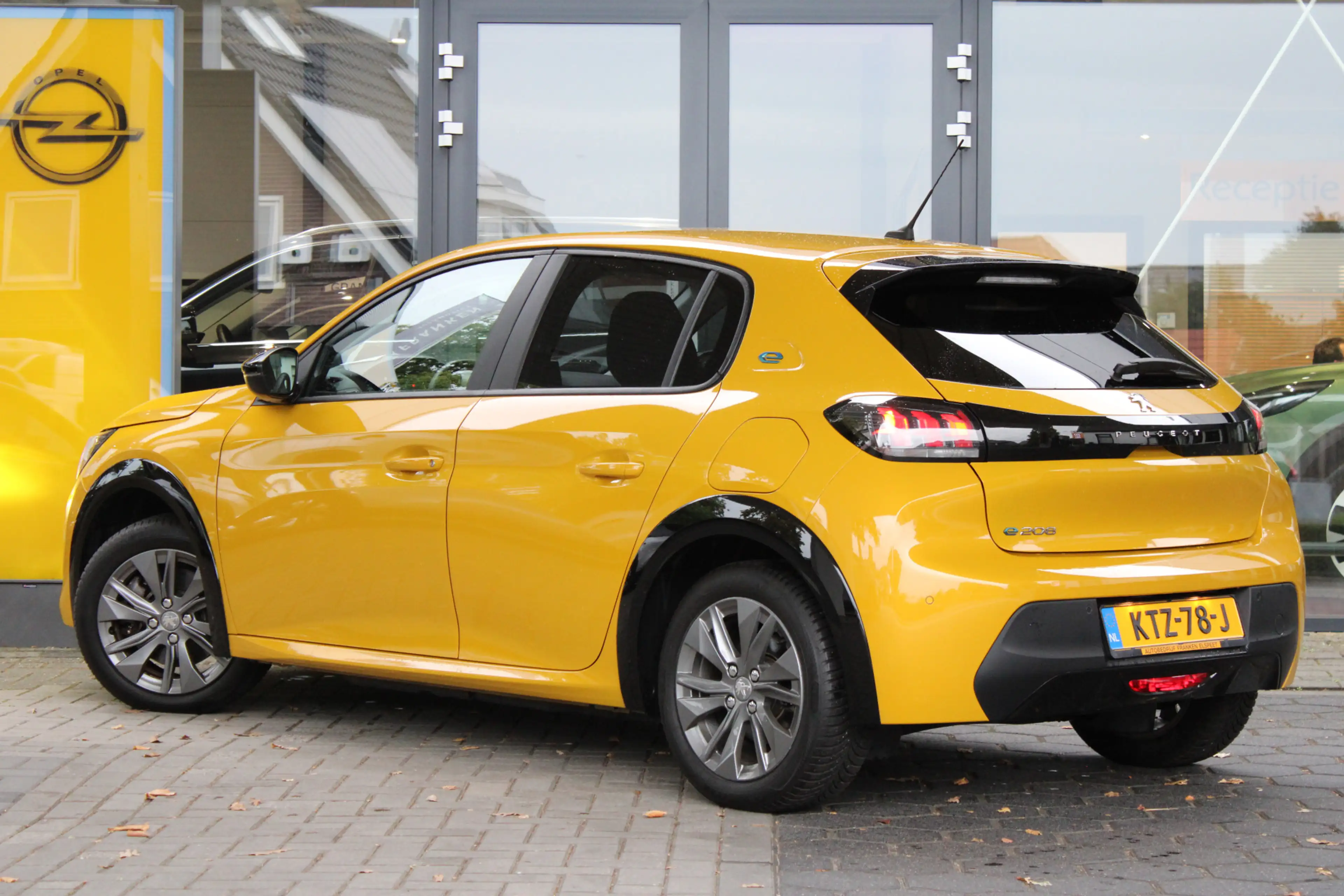 Peugeot e-208 EV Active Pack 50 kWh | PDC Achter — photo 3