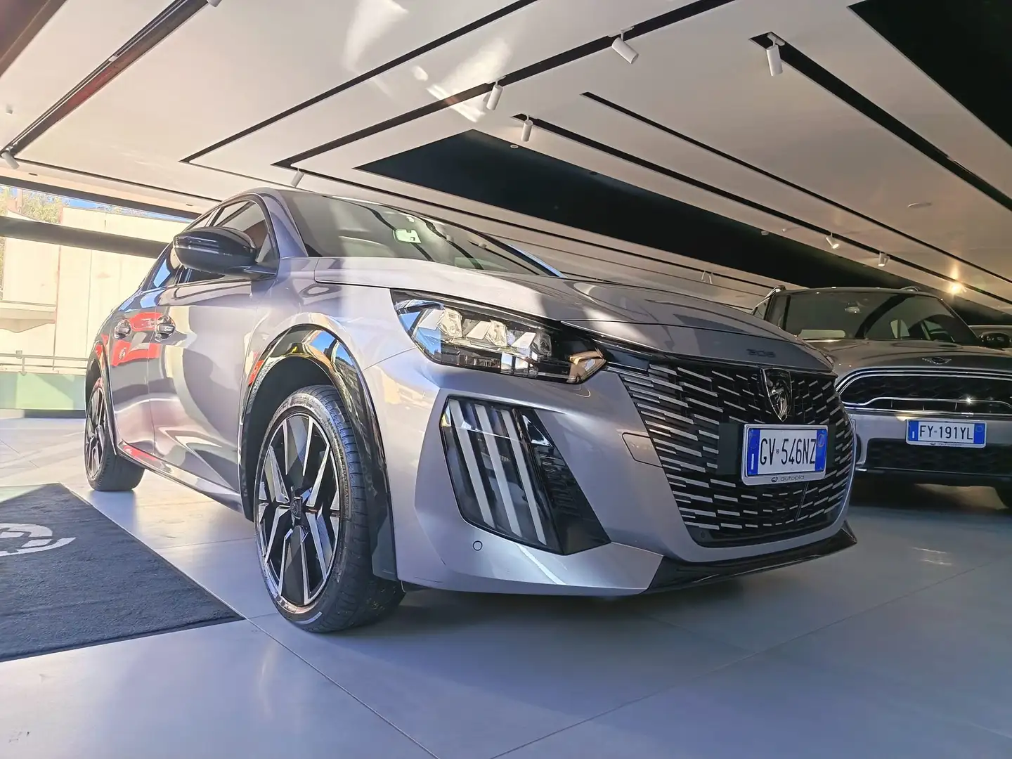 Peugeot 208 208 1.2 puretech GT s Gris - 1