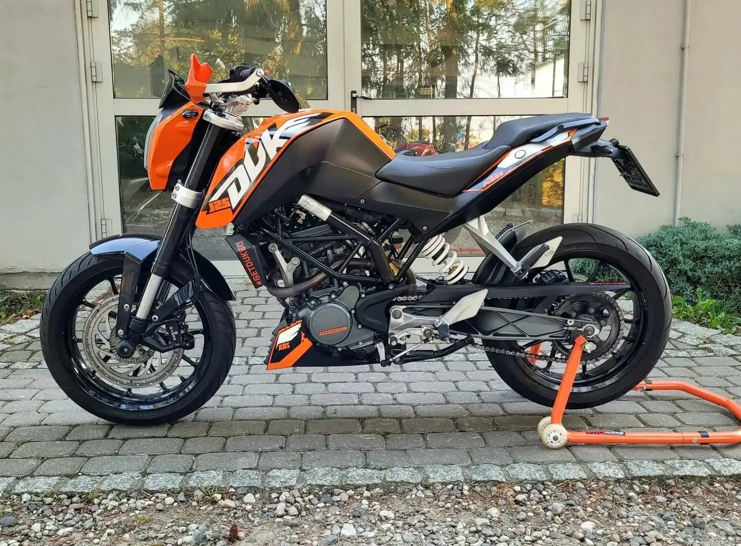 KTM 125 Duke Orange - 2