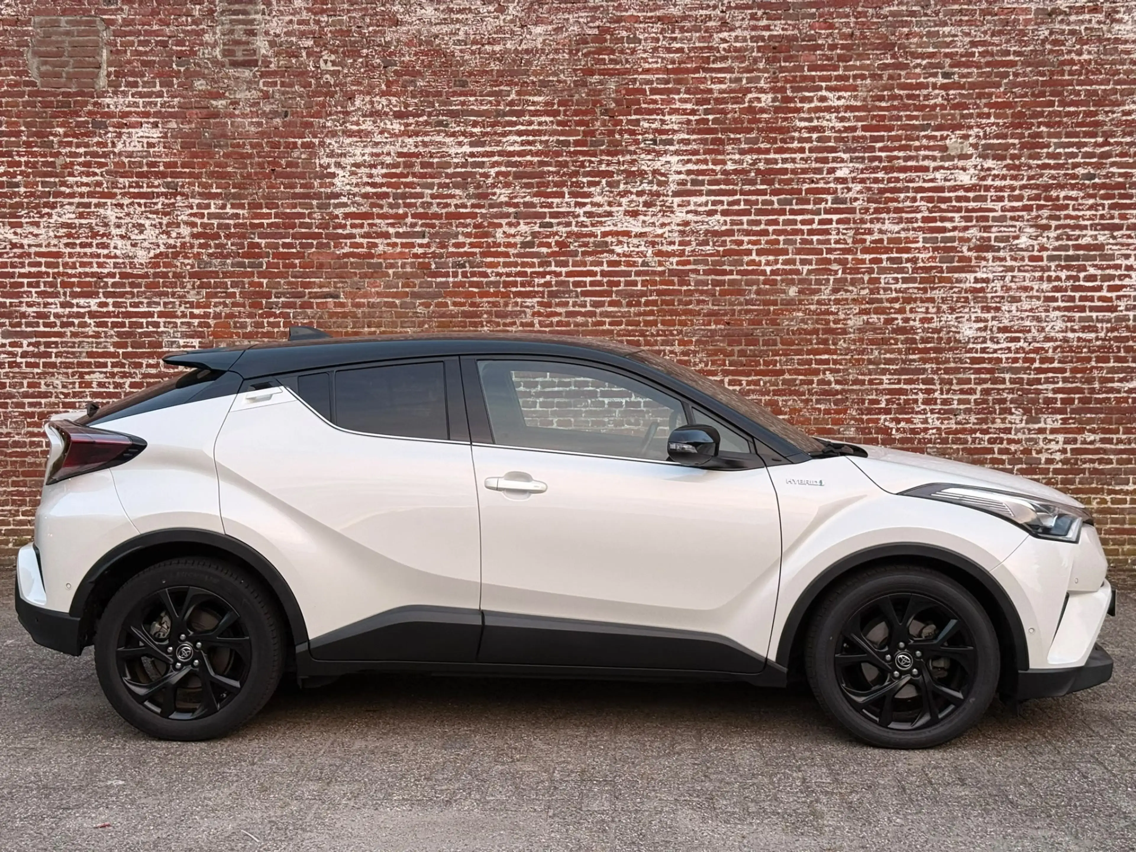 Toyota C-HR 1.8 Hybrid Dynamic AUTOMAAT-JBL-GROOTSCHERM-CHR-HY — photo 4