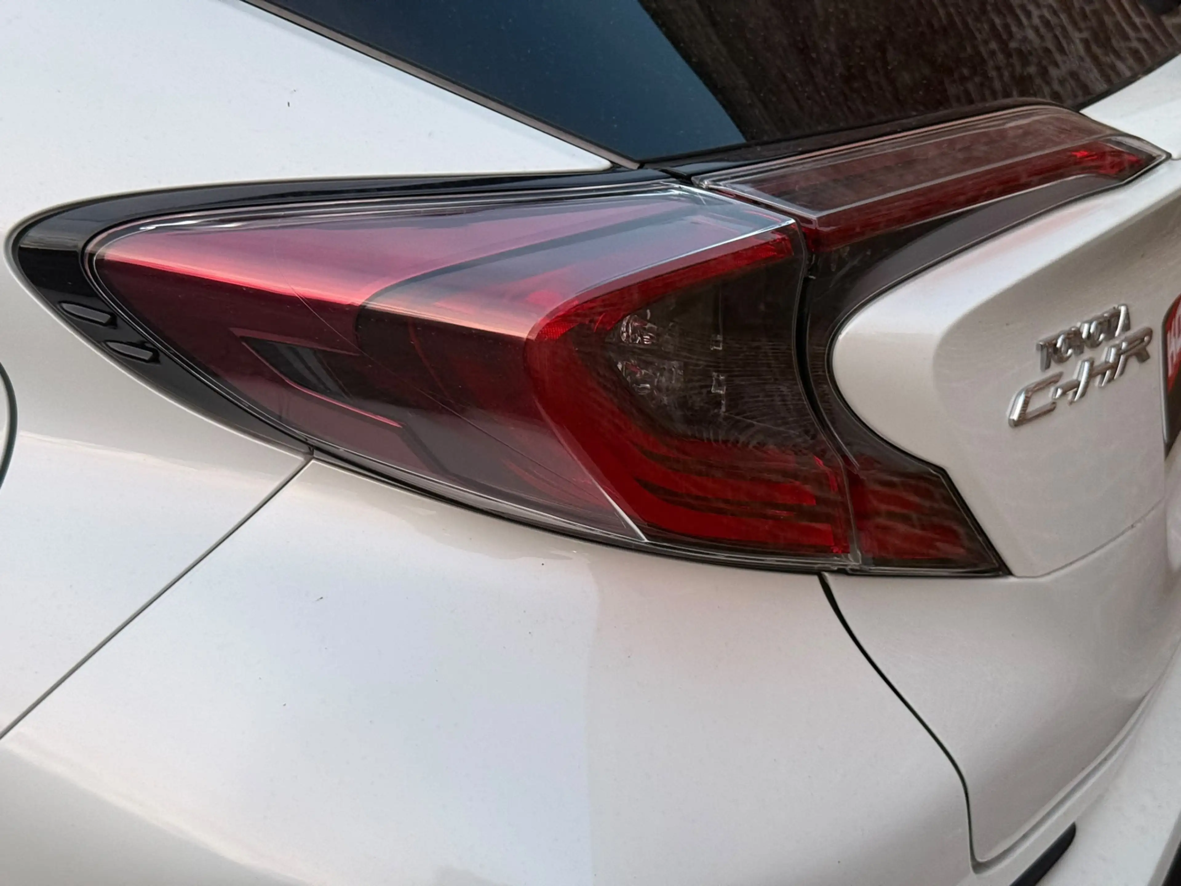 Toyota C-HR 1.8 Hybrid Dynamic AUTOMAAT-JBL-GROOTSCHERM-CHR-HY — photo 10