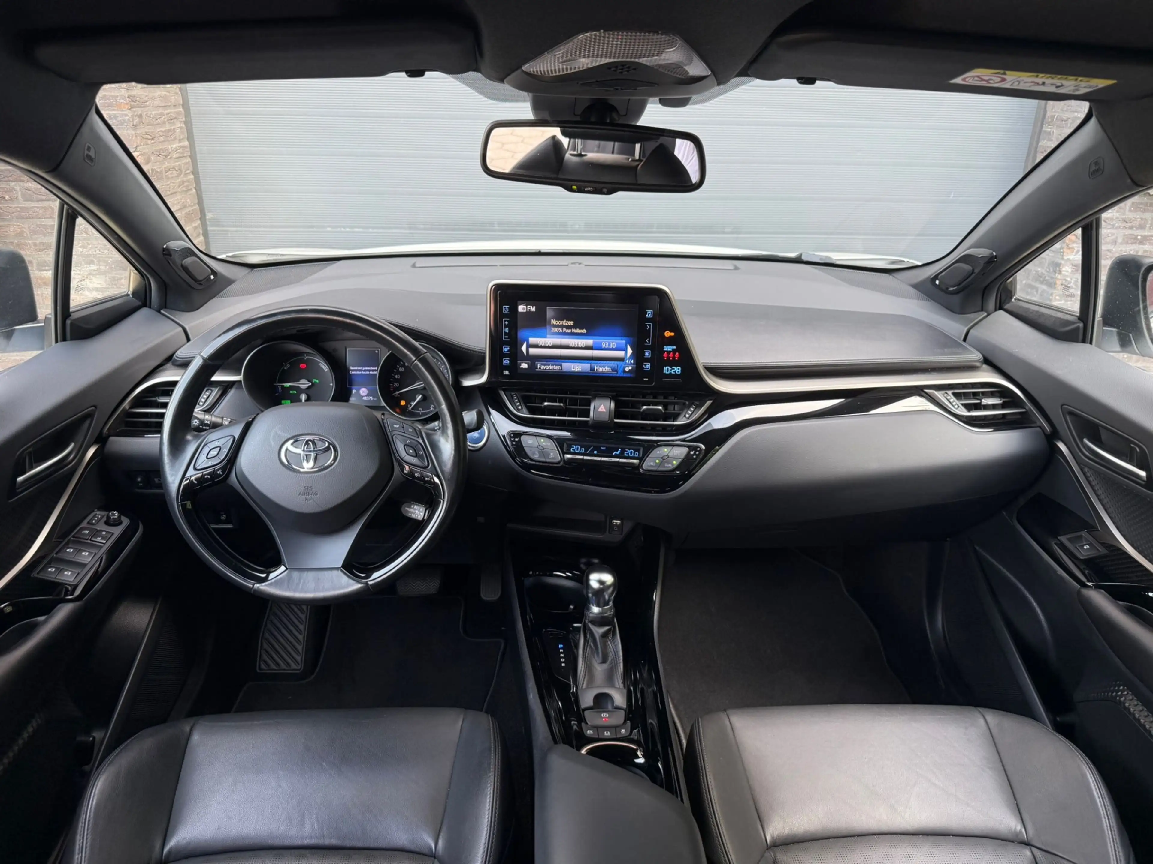 Toyota C-HR 1.8 Hybrid Dynamic AUTOMAAT-JBL-GROOTSCHERM-CHR-HY — photo 14