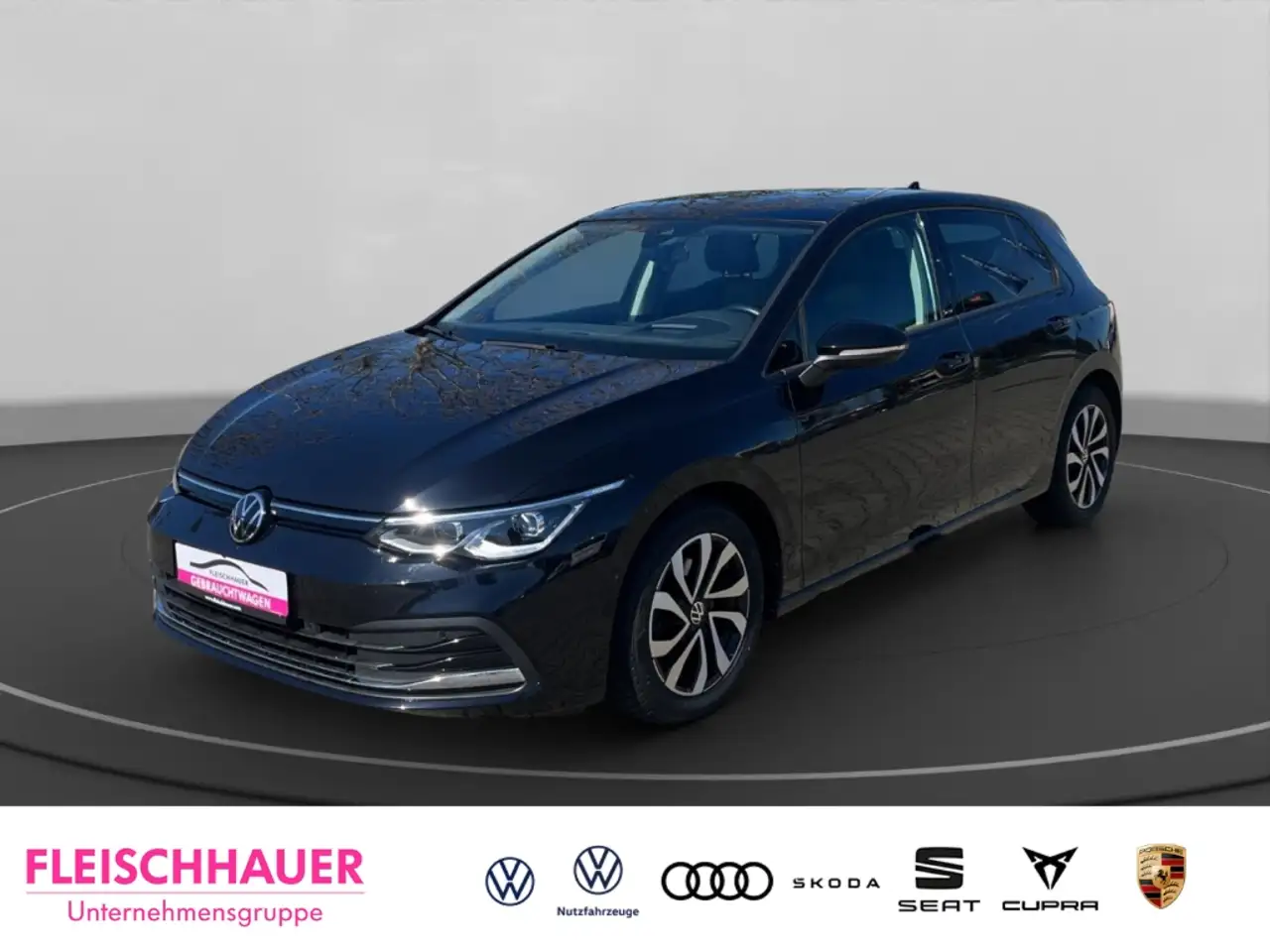 Volkswagen Golf VIII Active 2.0 TDI AHK Pano Matrix Kamera