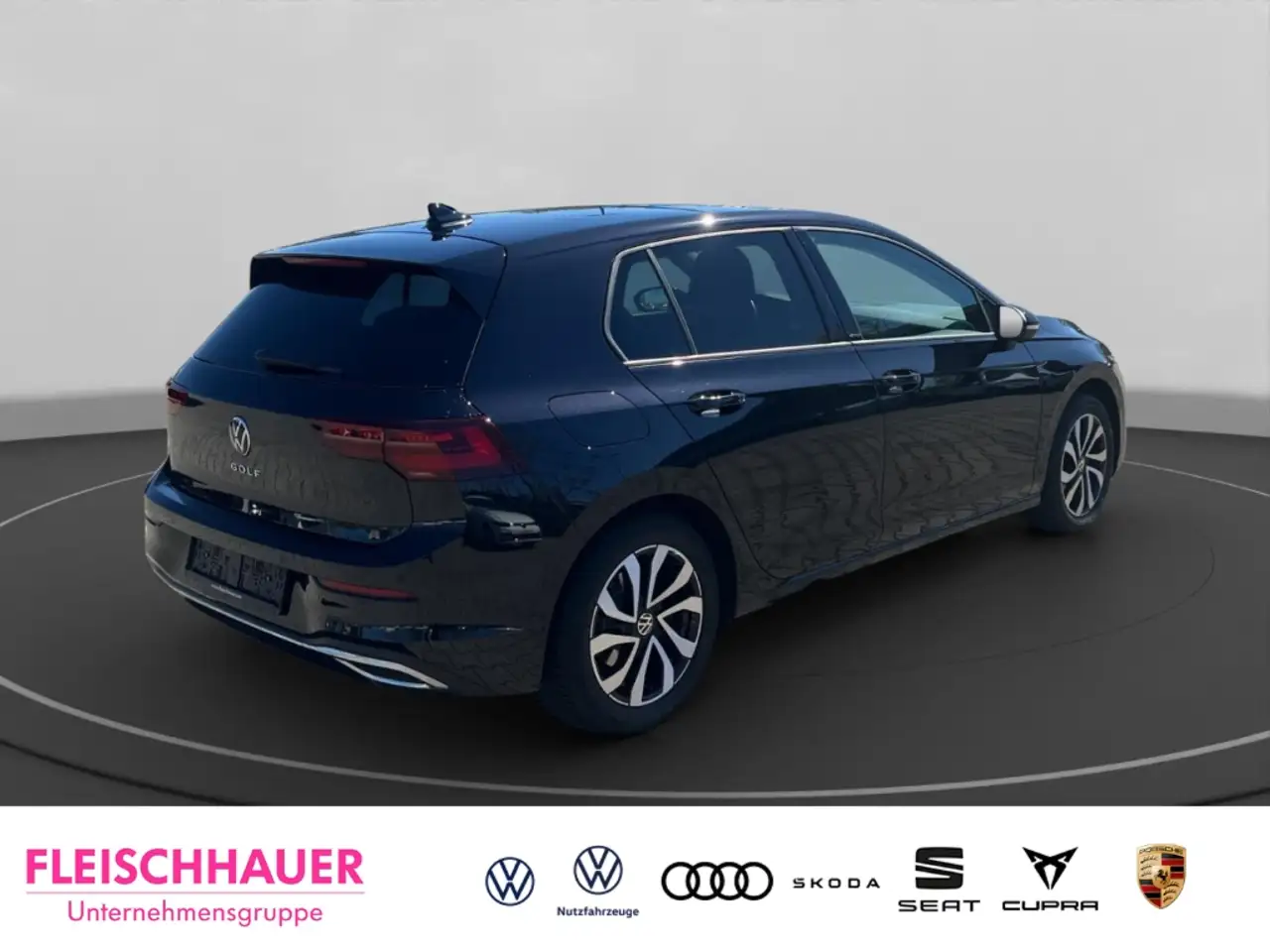 Volkswagen Golf VIII Active 2.0 TDI AHK Pano Matrix Kamera 7