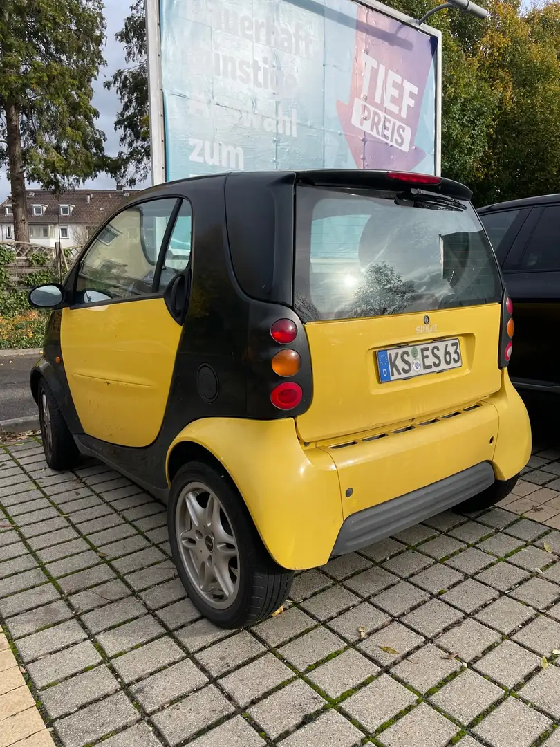 smart city-coupé/city-cabrio Gelb - 2