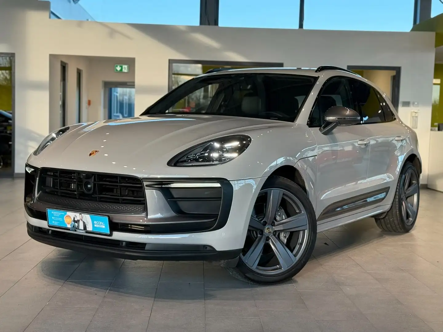 Porsche Macan T*Chrono*Alcantara*360°* Grau - 1