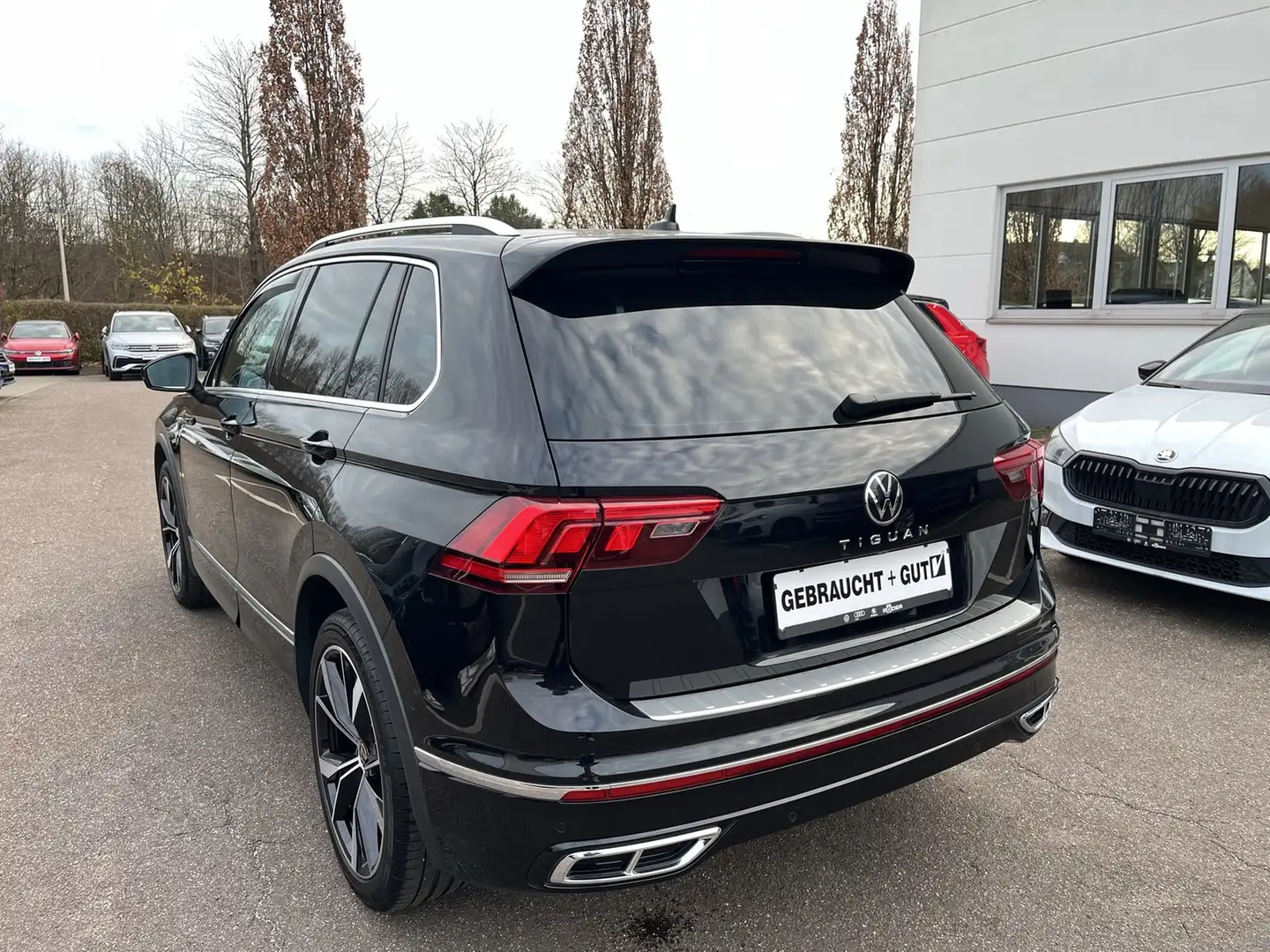 Volkswagen Tiguan R-Line 1.5 TSI DSG Matrix Navi Kamera Schwarz - 2