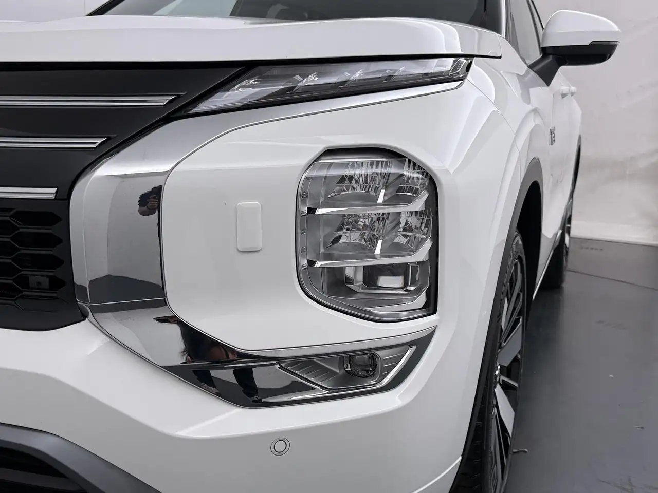 Mitsubishi Outlander 2026 — фото 15