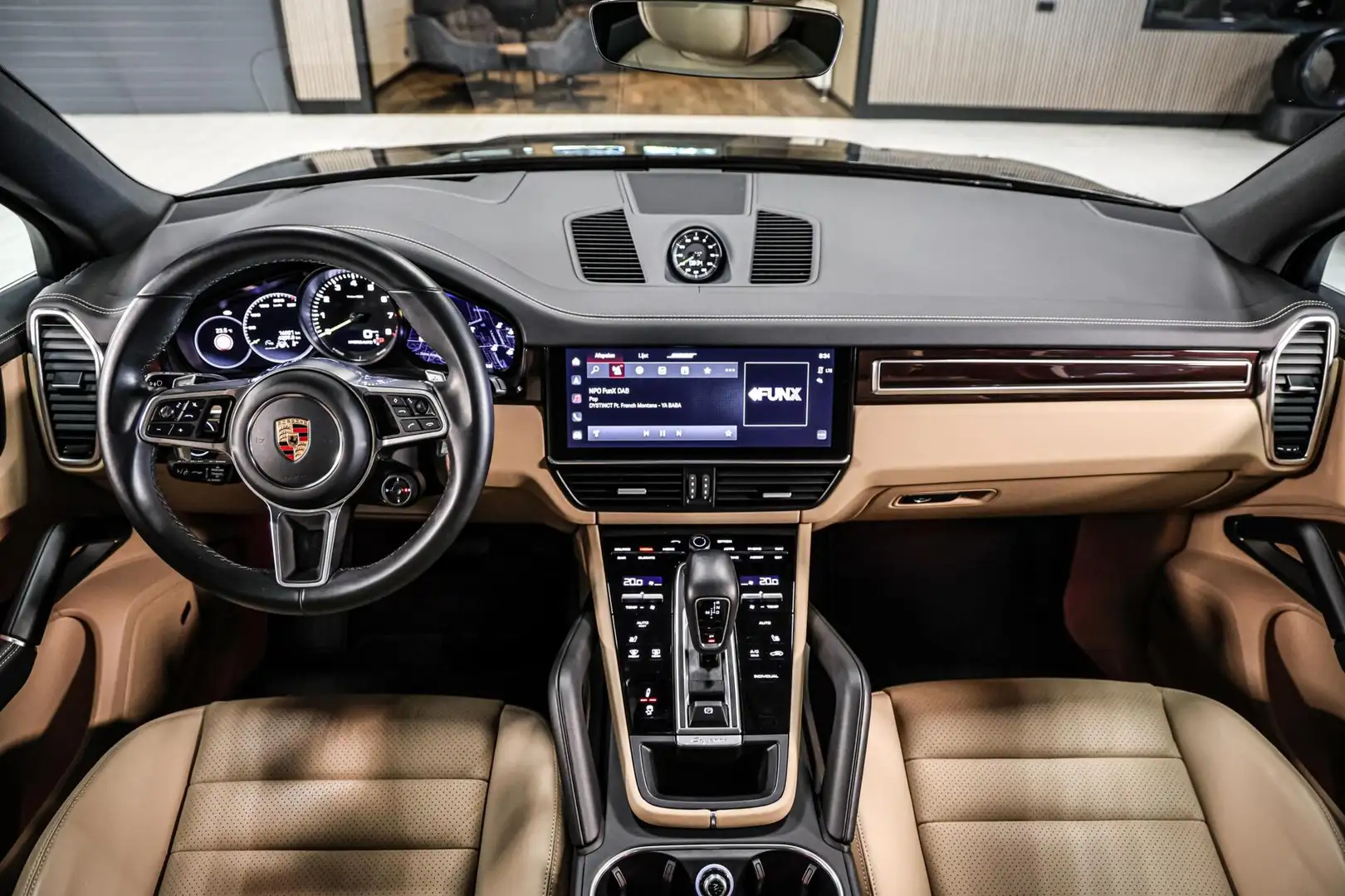Porsche Cayenne 3.0 E-Hybrid Platinum Edition|Innodrive|Pano Bruin - 2