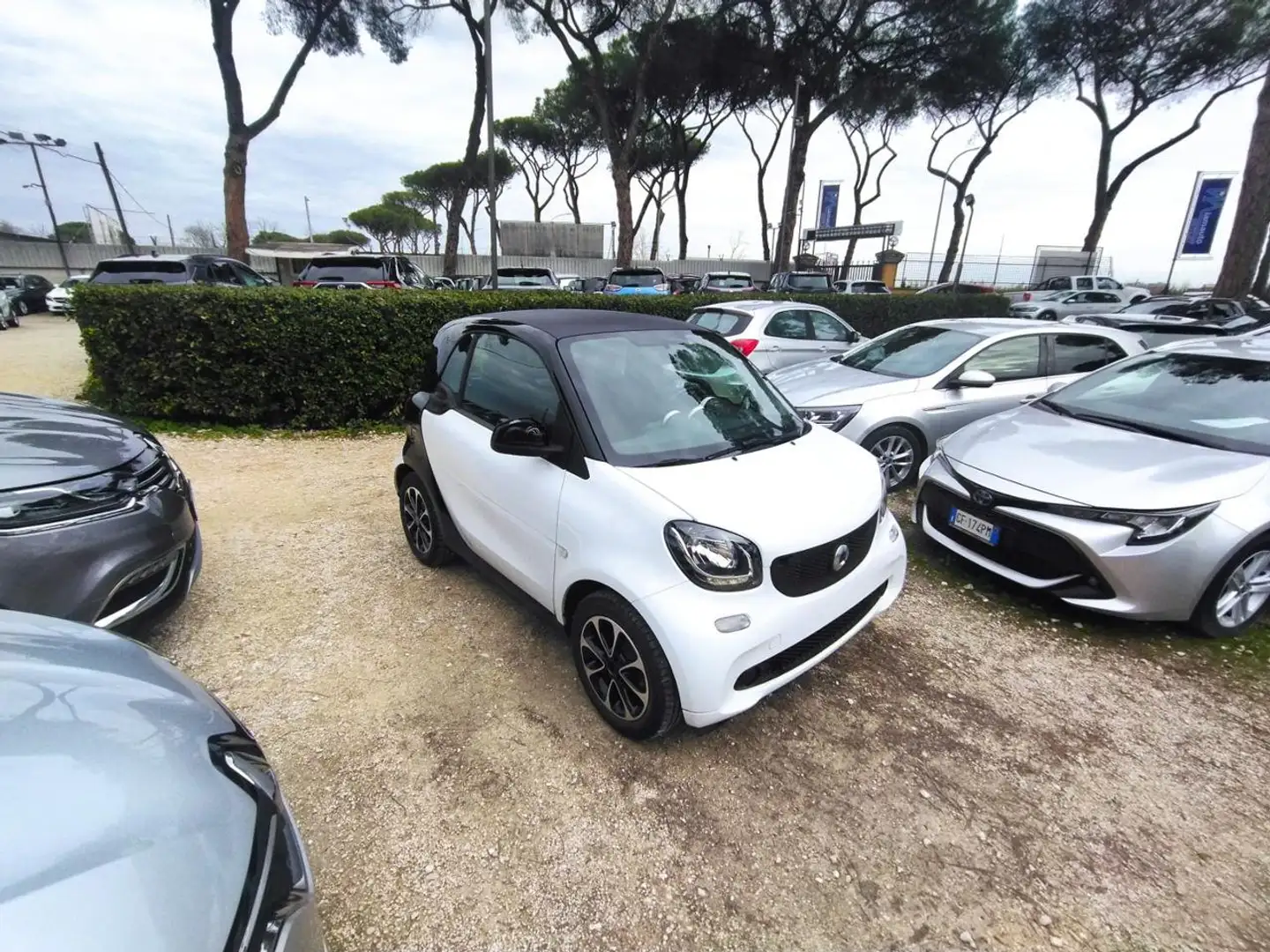 smart forTwo 1.0cc 71cv BLUETOOTH CRUISE CONTROL CERCHI LEGA Bianco - 1