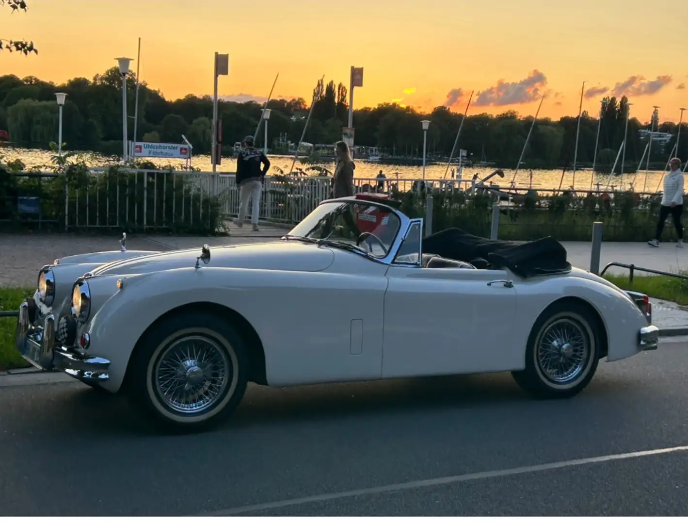 Jaguar XK 150 DHC 3,8 l ( nur 298 gebaut) LHD White - 2