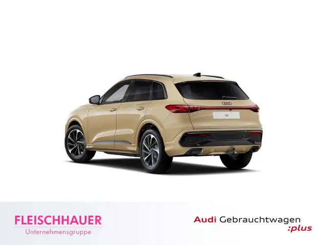 Audi Q5 view 5