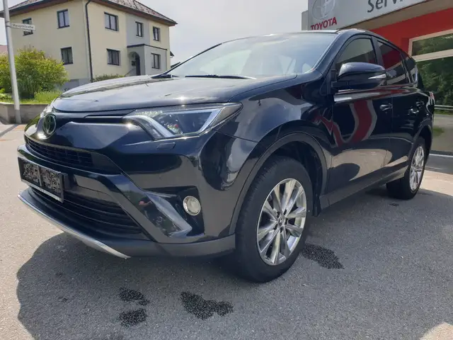 Toyota RAV 4 RAV4 2,0 D/ Lounge, Navi, Kamera, PDC, Sitzheizung