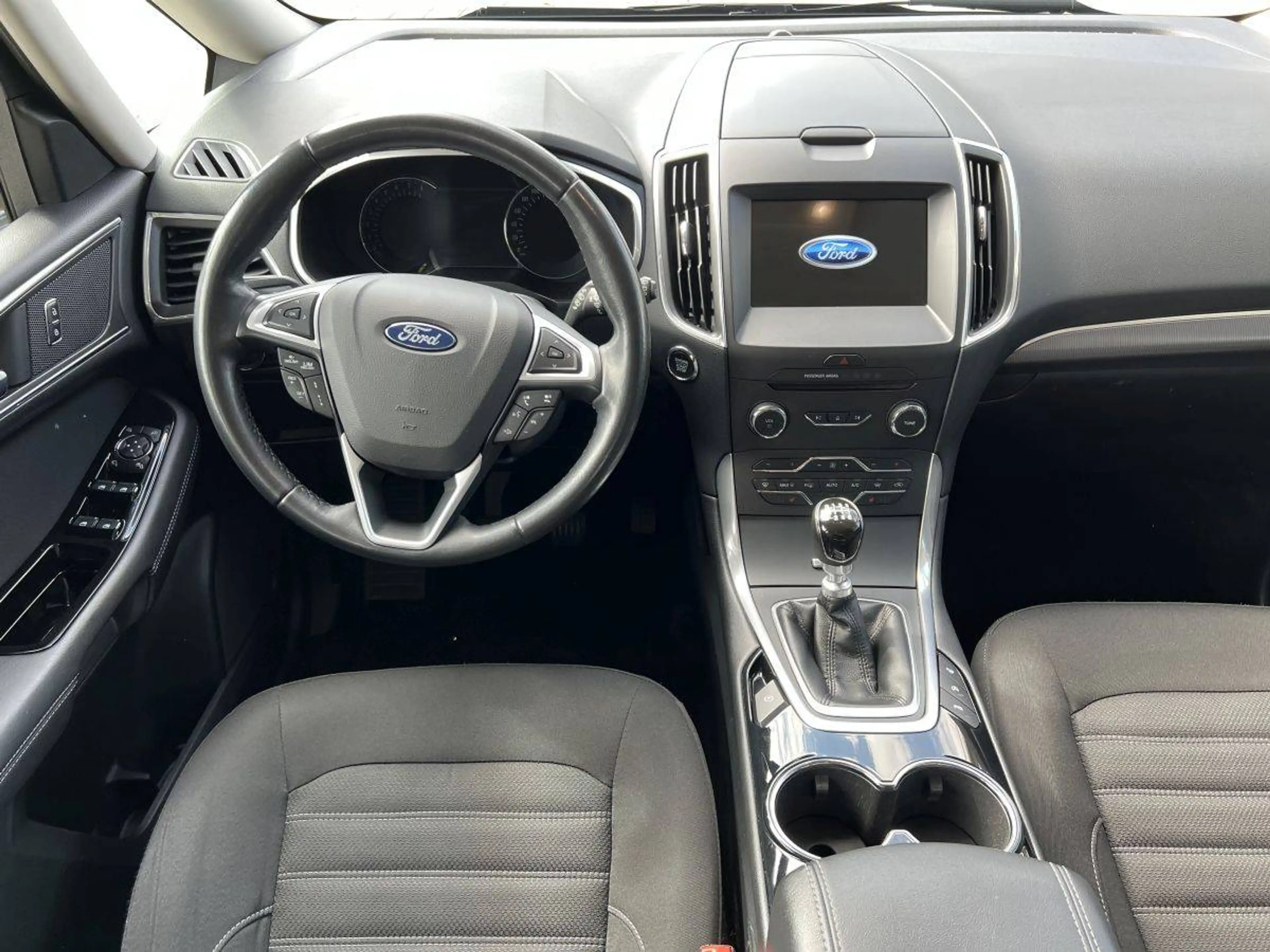 Ford Galaxy 1.5 EcoBoost Titanium *sehr gepflegter Zustand* 2.Hand* — photo 11