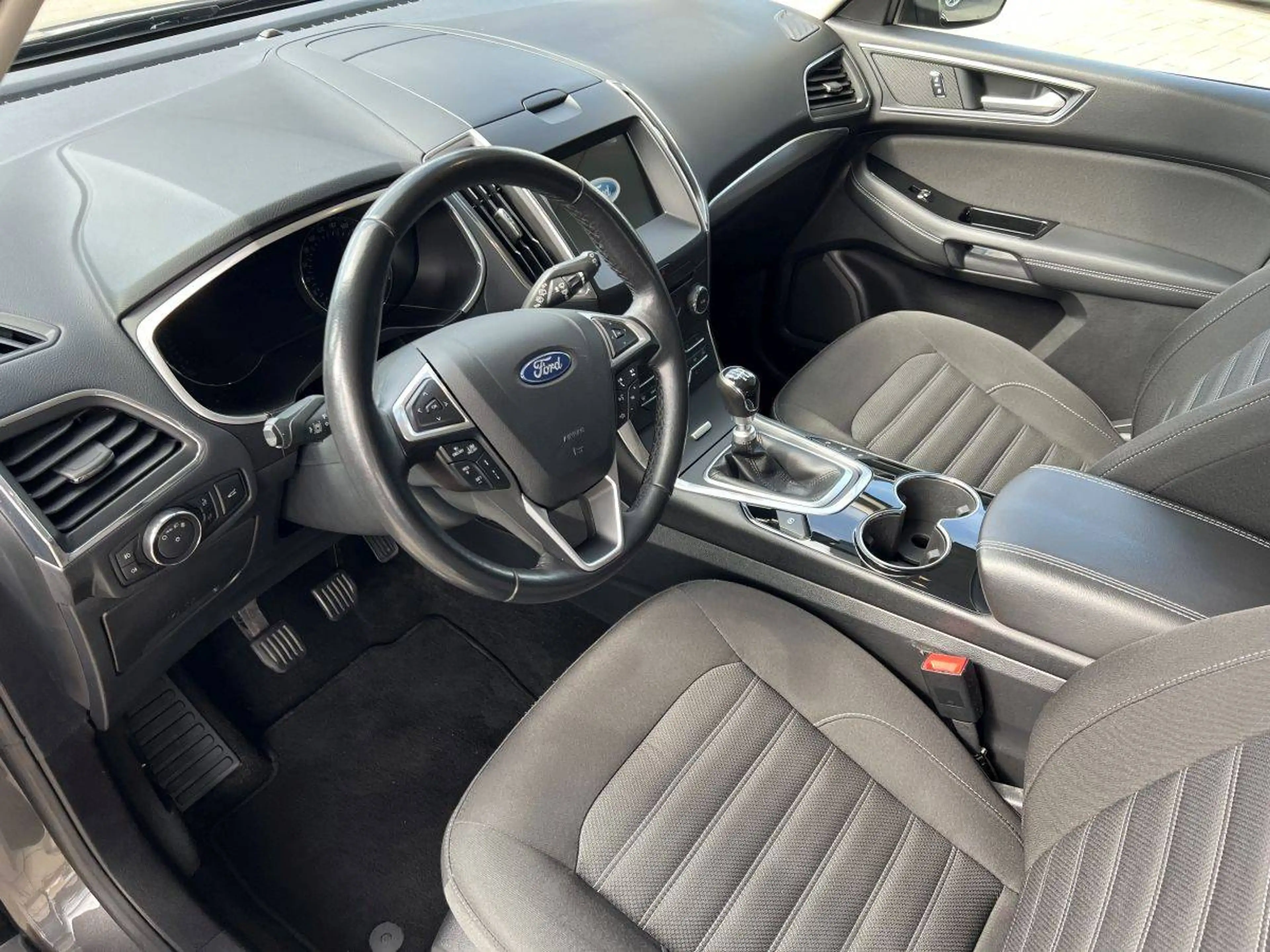 Ford Galaxy 1.5 EcoBoost Titanium *sehr gepflegter Zustand* 2.Hand* — photo 13