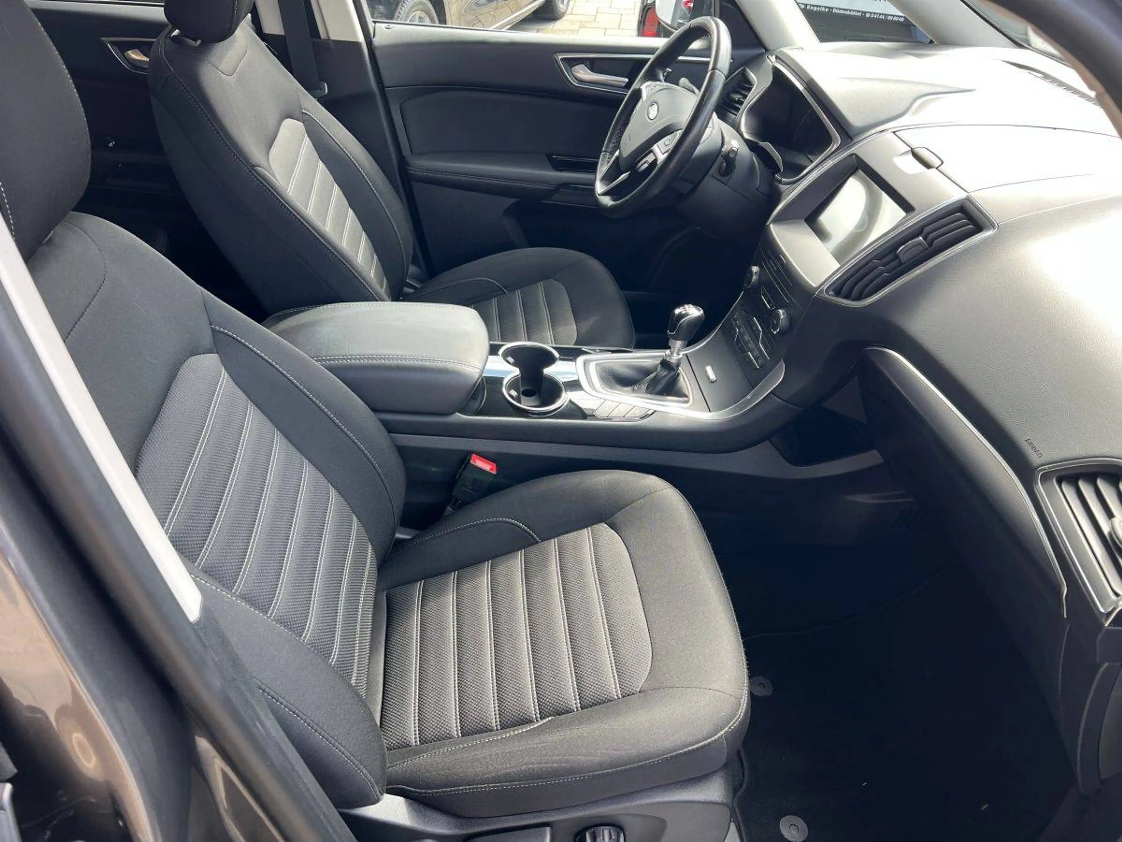 Ford Galaxy 1.5 EcoBoost Titanium *sehr gepflegter Zustand* 2.Hand* — photo 14