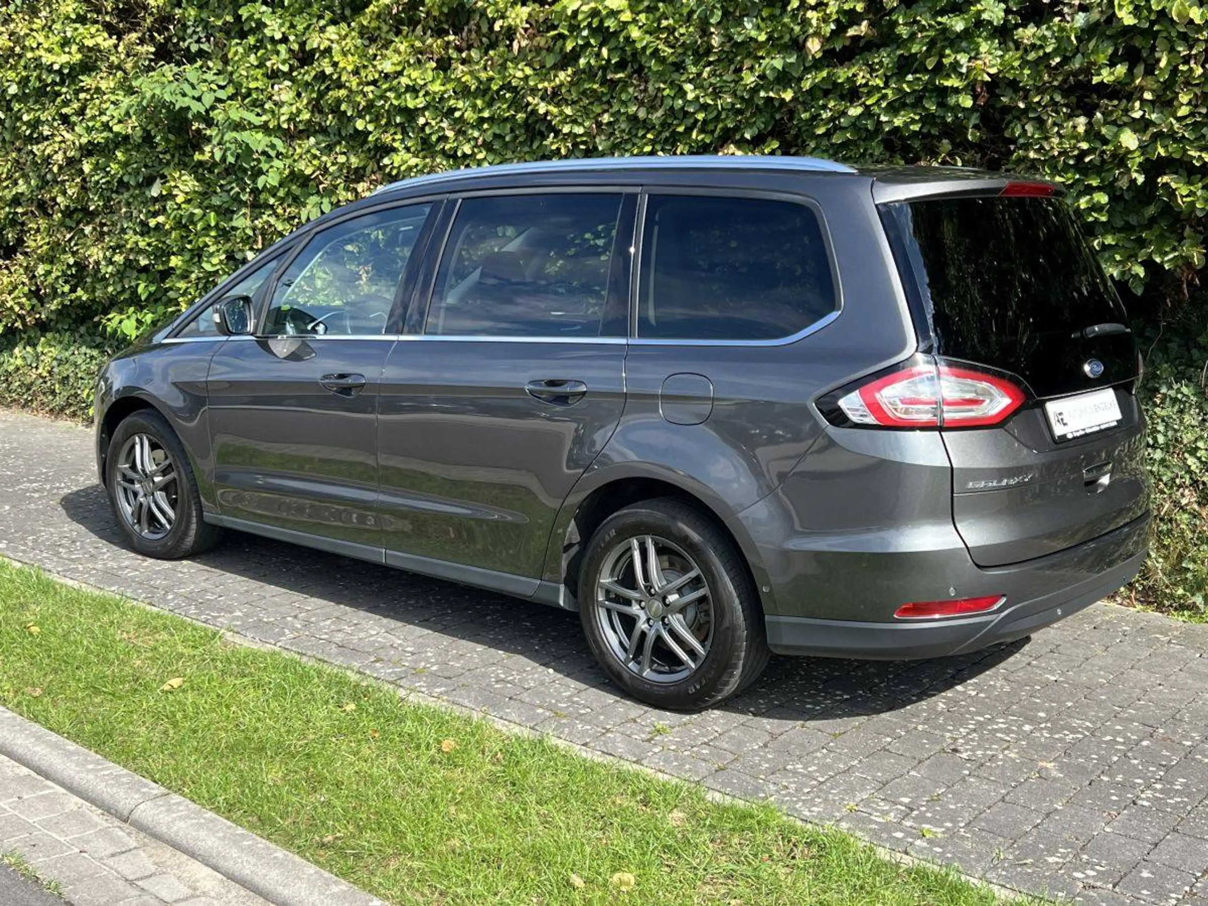 Ford Galaxy 1.5 EcoBoost Titanium *sehr gepflegter Zustand* 2.Hand* — photo 6