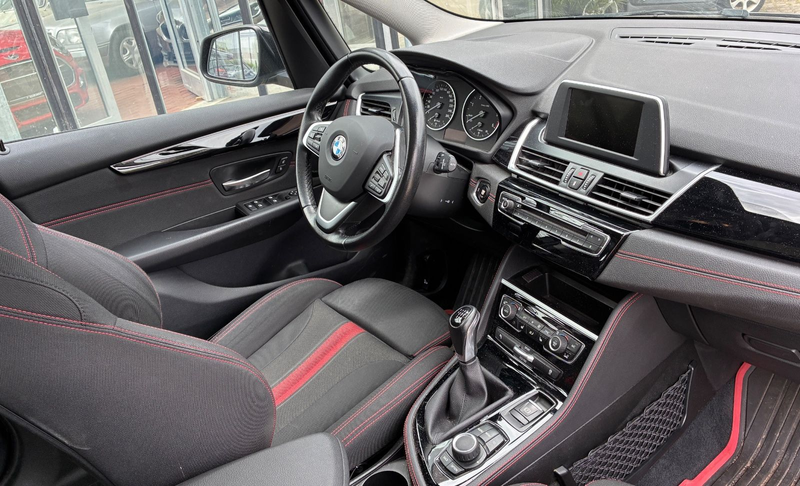 BMW 218 Sport Line AHK Panorama — photo 13