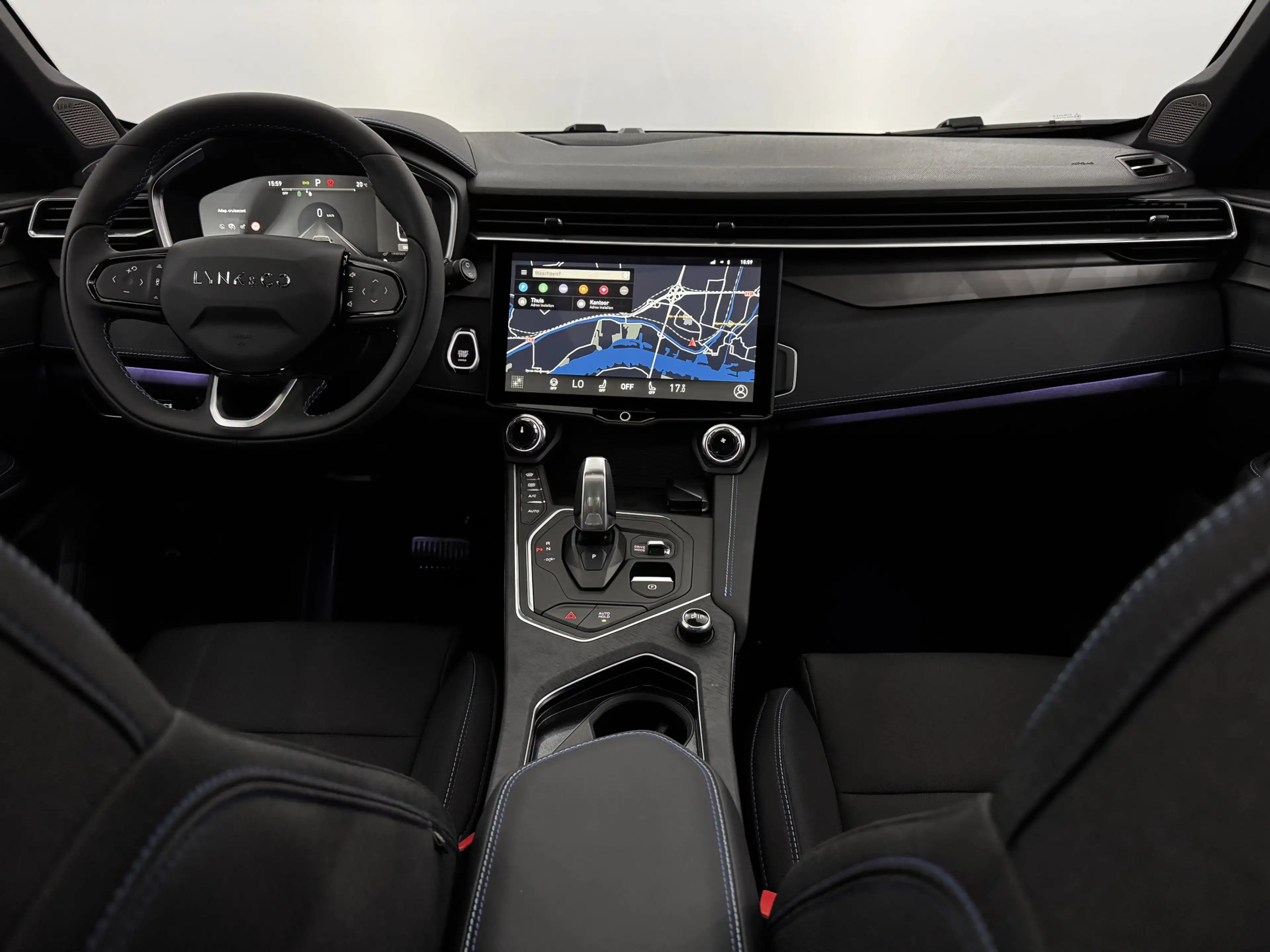 Lynk & Co 01 1.5 Pano, 360 Camera, Navi, Keyless start, Stoelve — photo 3