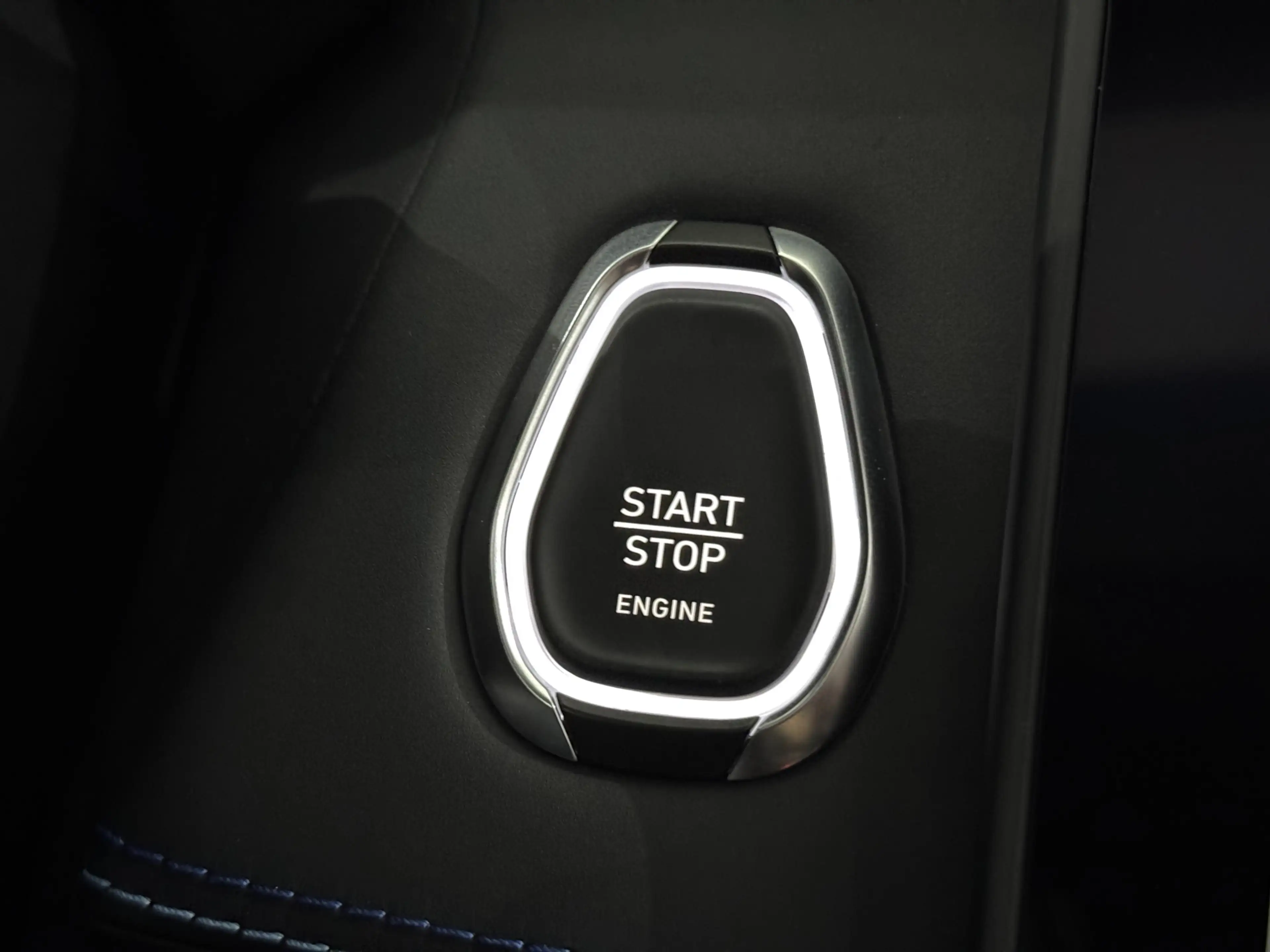 Lynk & Co 01 1.5 Pano, 360 Camera, Navi, Keyless start, Stoelve — photo 27