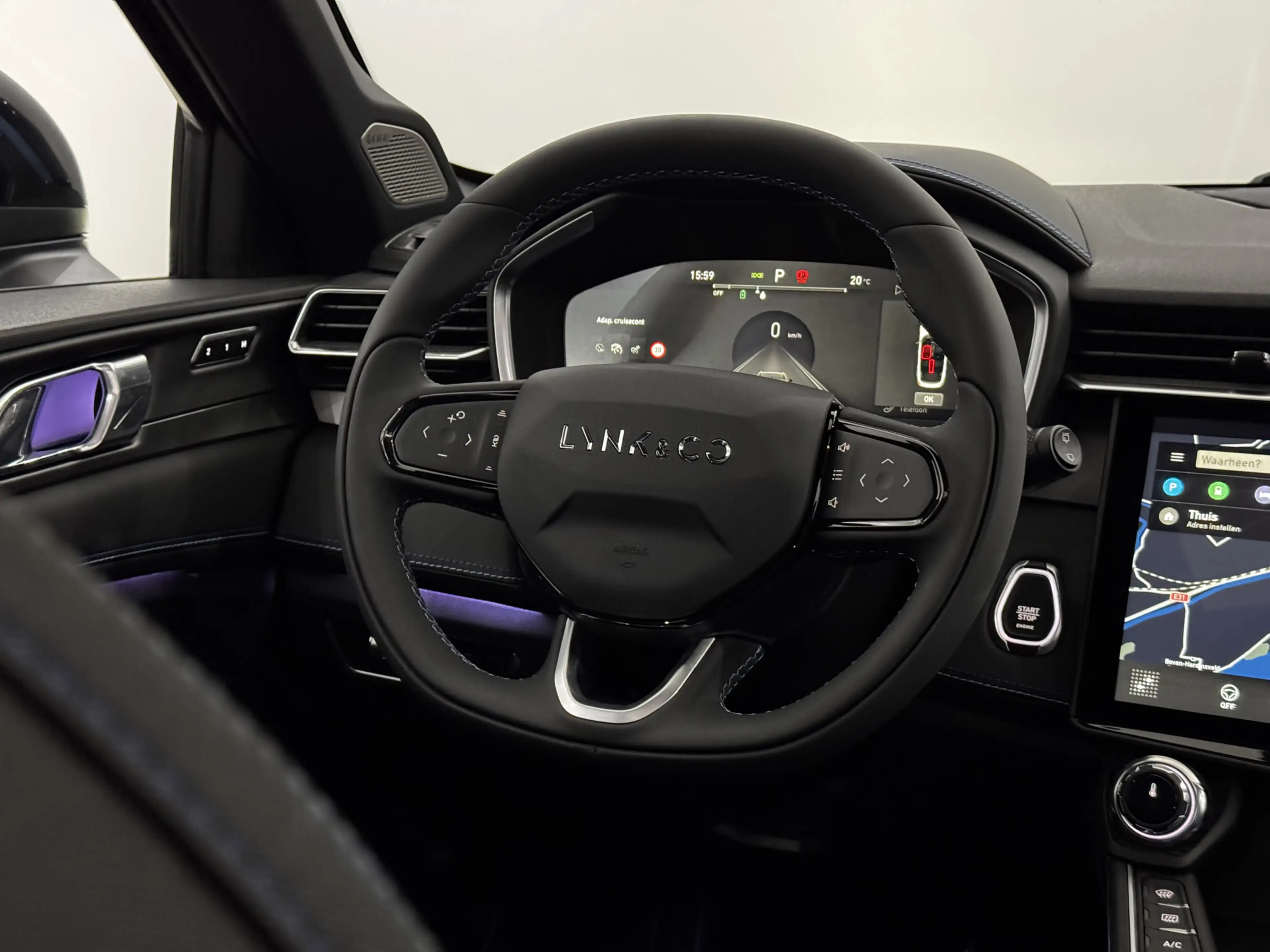 Lynk & Co 01 1.5 Pano, 360 Camera, Navi, Keyless start, Stoelve — photo 14