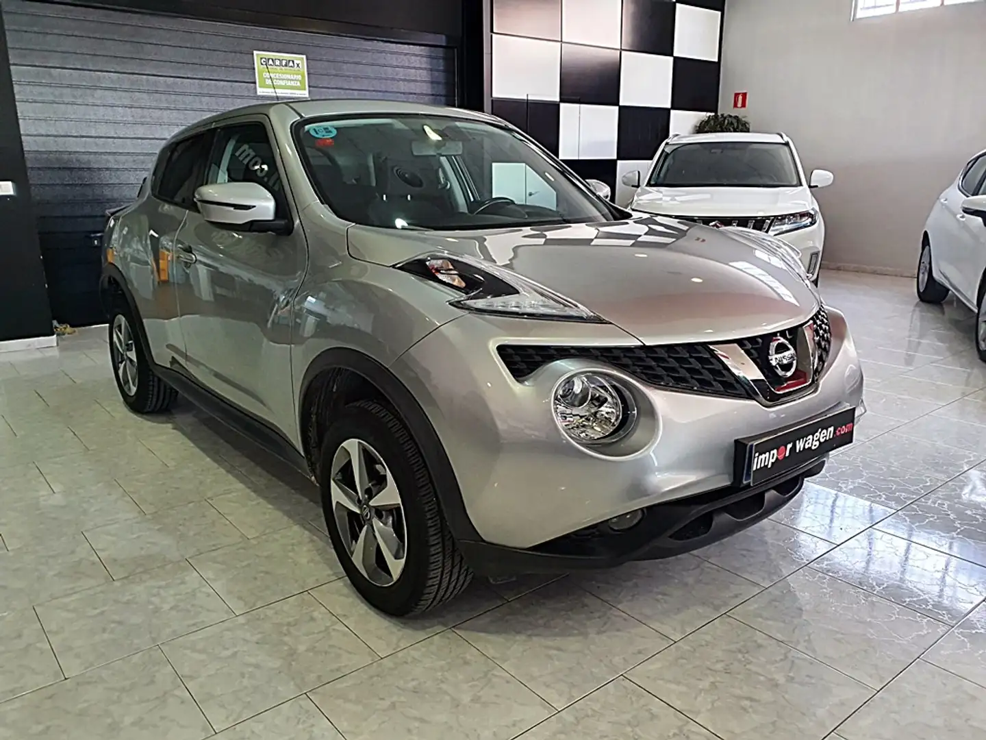 Nissan Juke 1.6 Bose Personal Ed. Black 4x2 112 Gris - 2