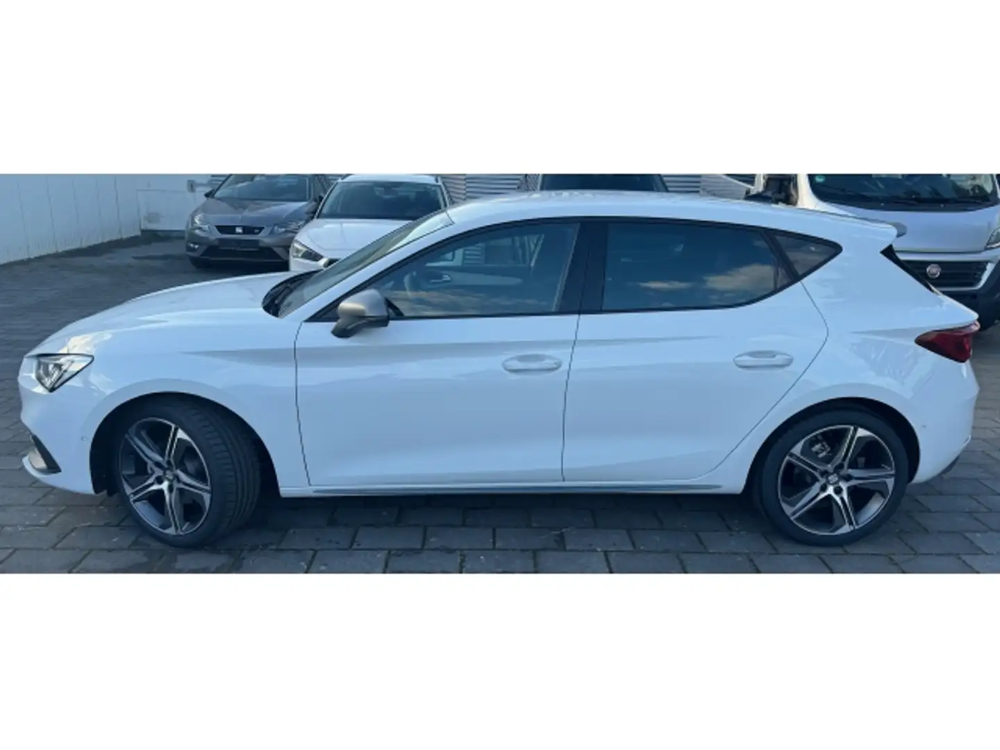 SEAT Leon Leon 1.5 TSI FR PLUS /ACC/SHZ/NAVI Weiß - 2