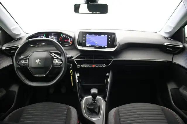 Peugeot 208 view 2