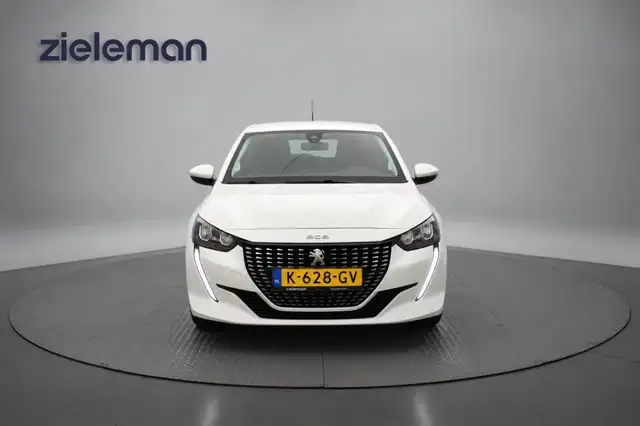 Peugeot 208 view 15