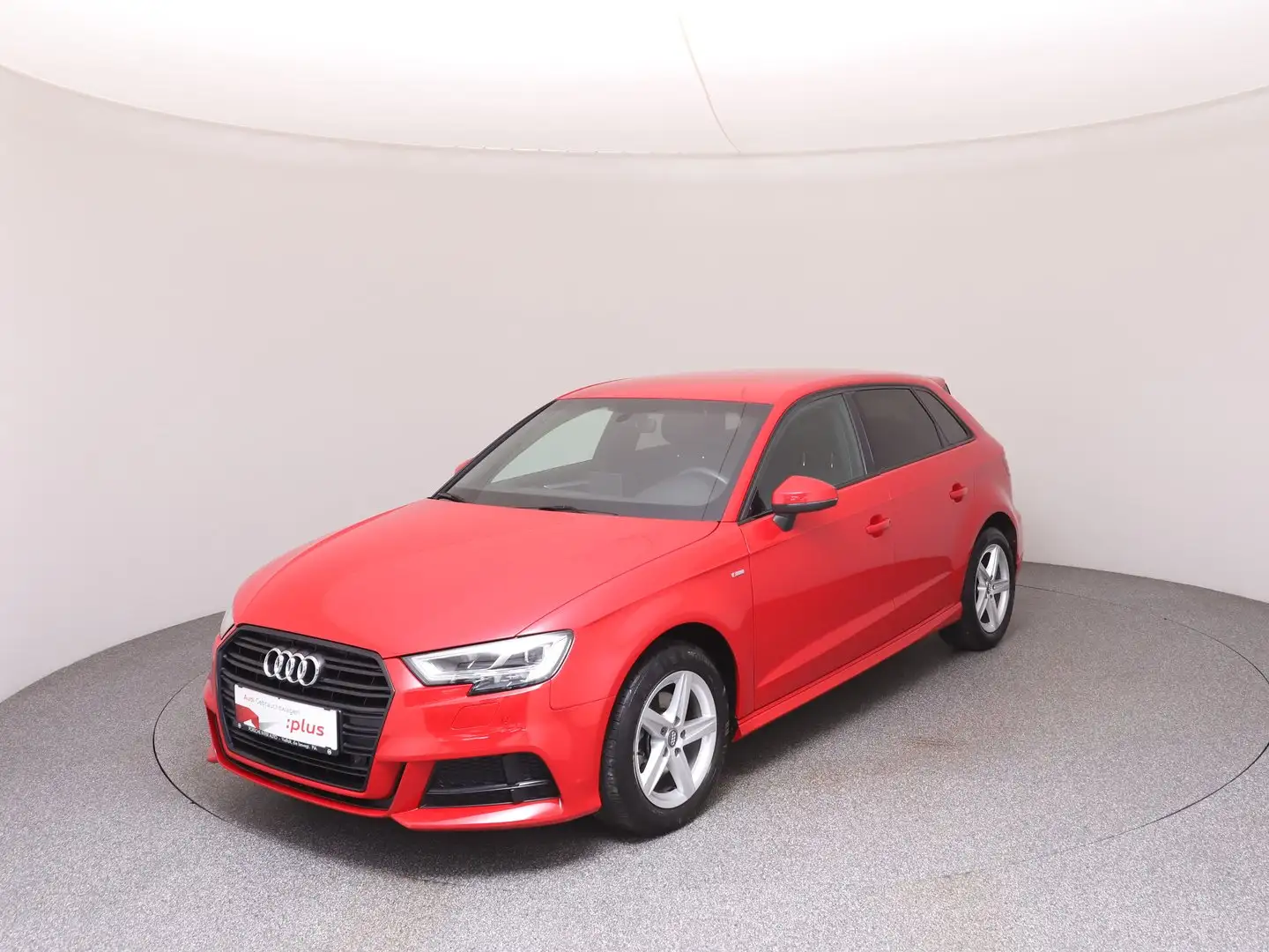 Audi A3 30 TFSI Member Rot - 1