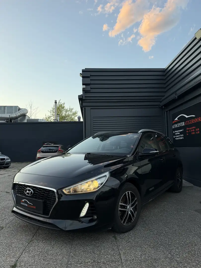 Hyundai i30 Select Schwarz - 1