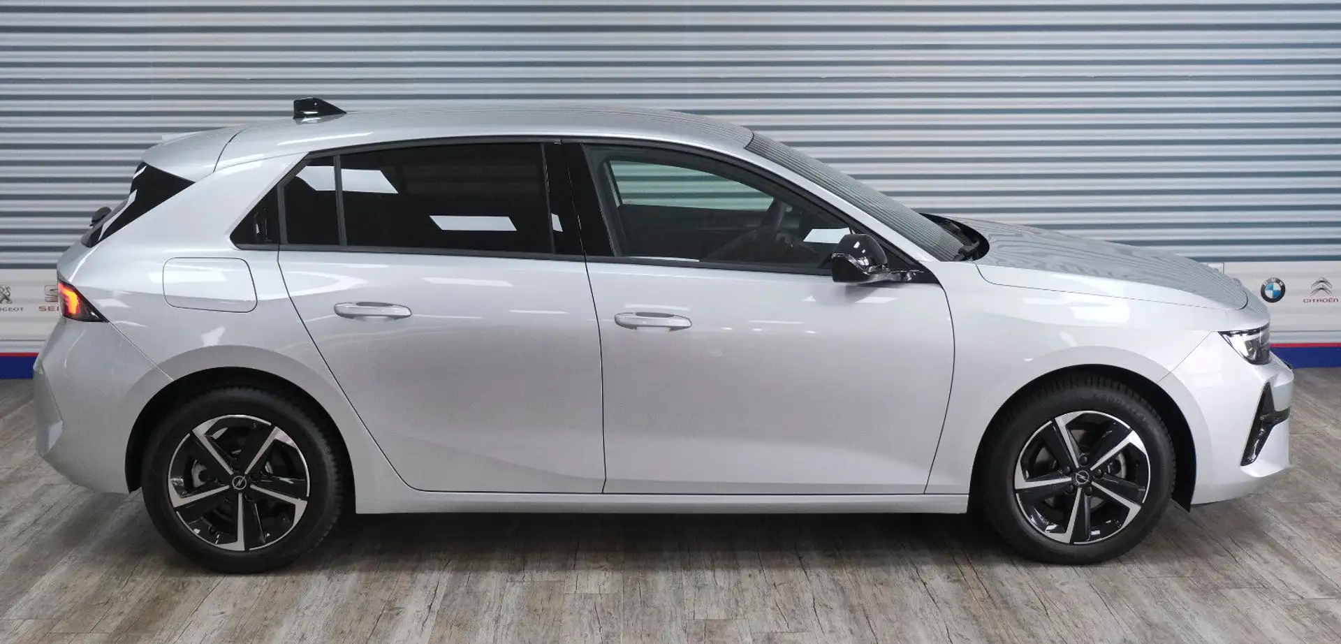Opel Astra L 1.2 GS *MULTIM./LED/SHZ/PDC/360* Grau - 2