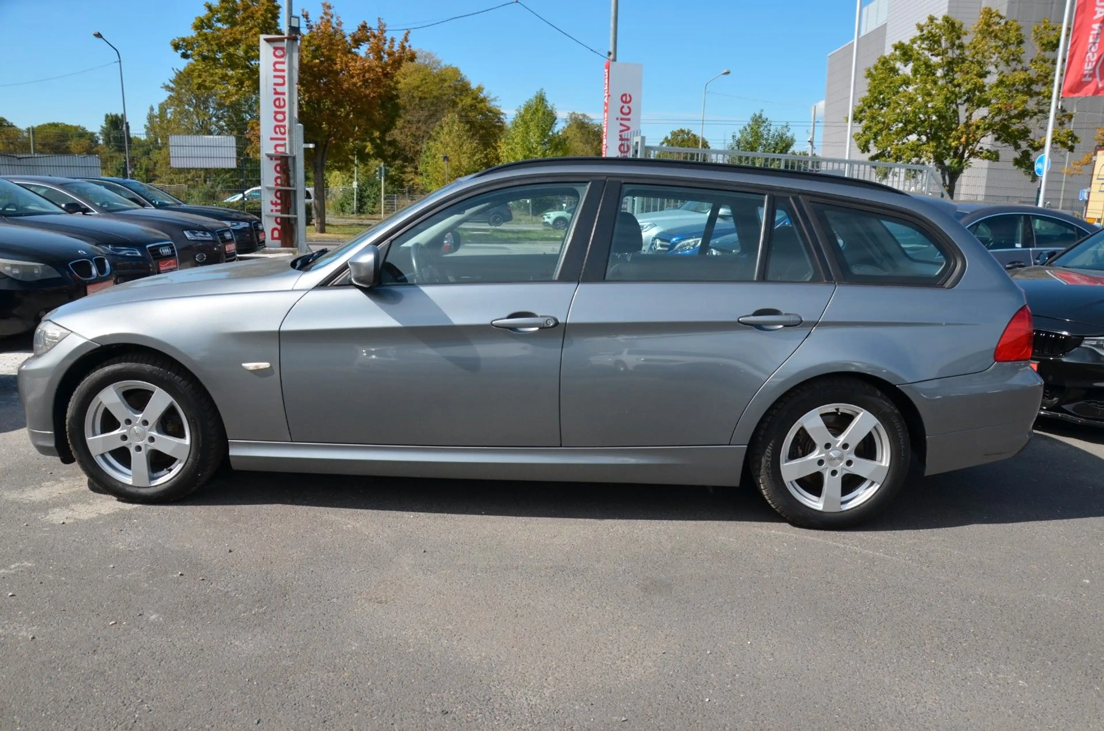 BMW 318 Touring*NAVI*XENON*TEMPO*PDC*SZH*TÜV*TOP — photo 9