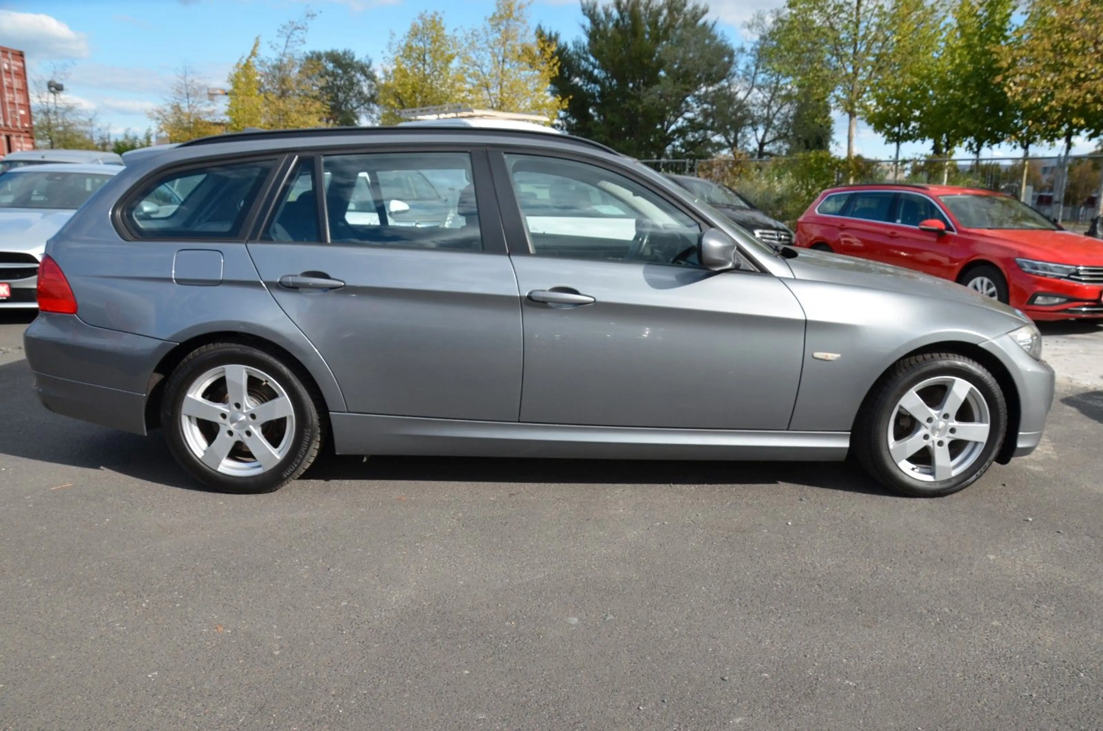 BMW 318 Touring*NAVI*XENON*TEMPO*PDC*SZH*TÜV*TOP — photo 8