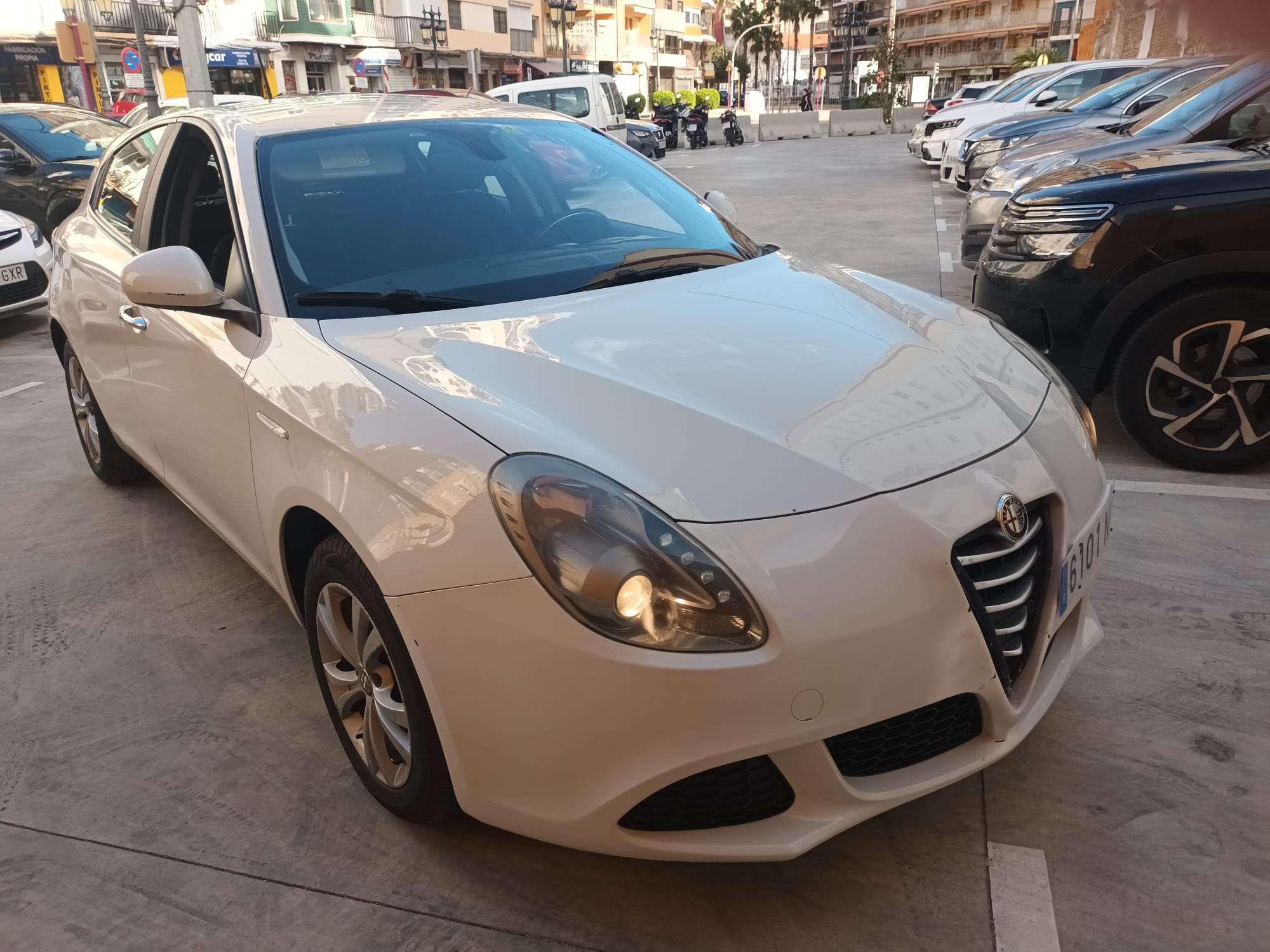 Alfa Romeo Giulietta Giulietta 1.4 TB Distinctive 120 Distinctive - foto 1