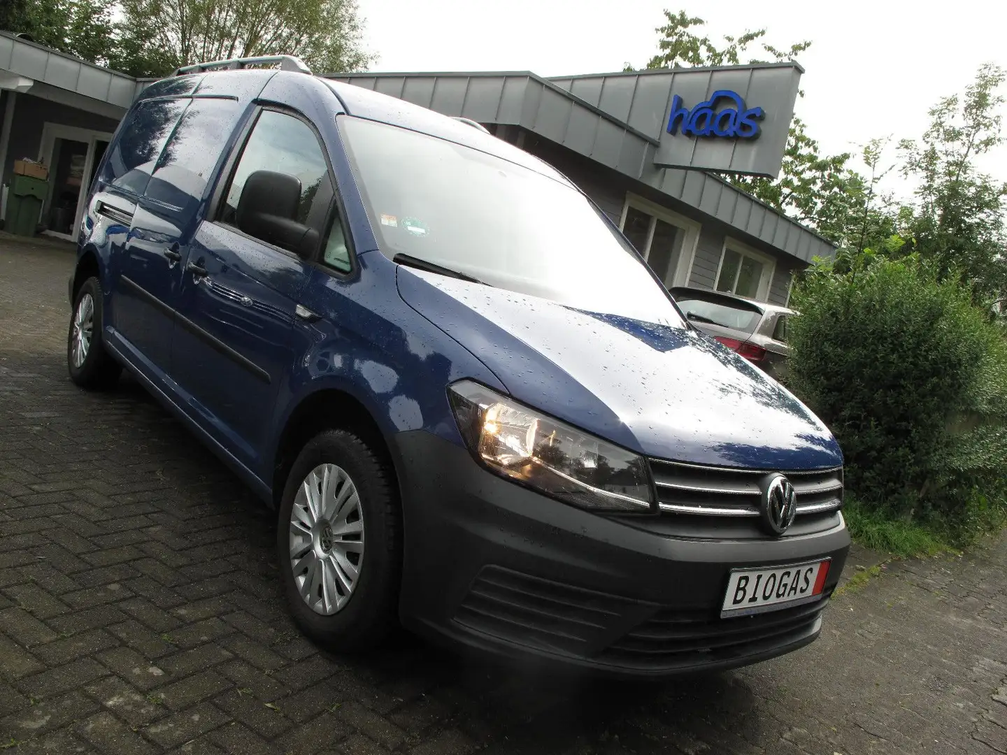 Volkswagen Caddy 1,4TGI Maxi CNG Standheizg Sortimo KAM Blau - 1