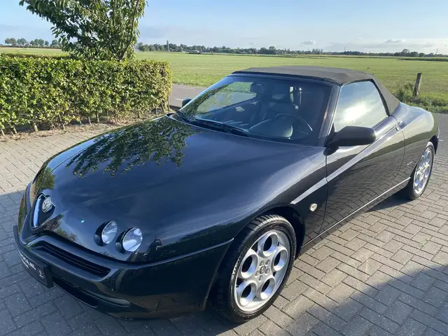 Alfa Romeo Spider 2.0-16V T.Spark L Spoedig met prijs en foto’s!
