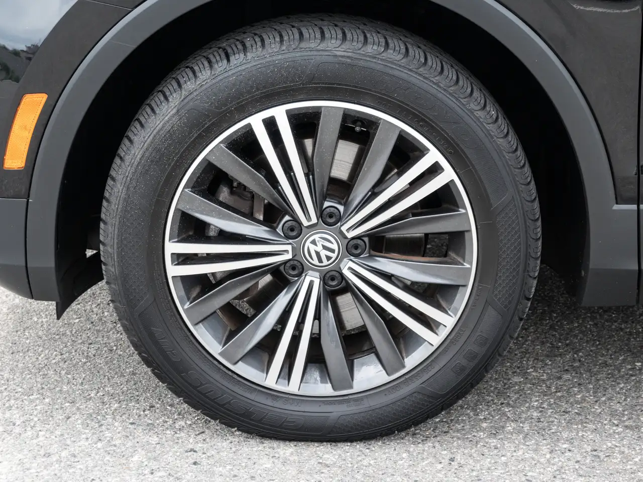 Volkswagen Tiguan снимка Volkswagen Tiguan