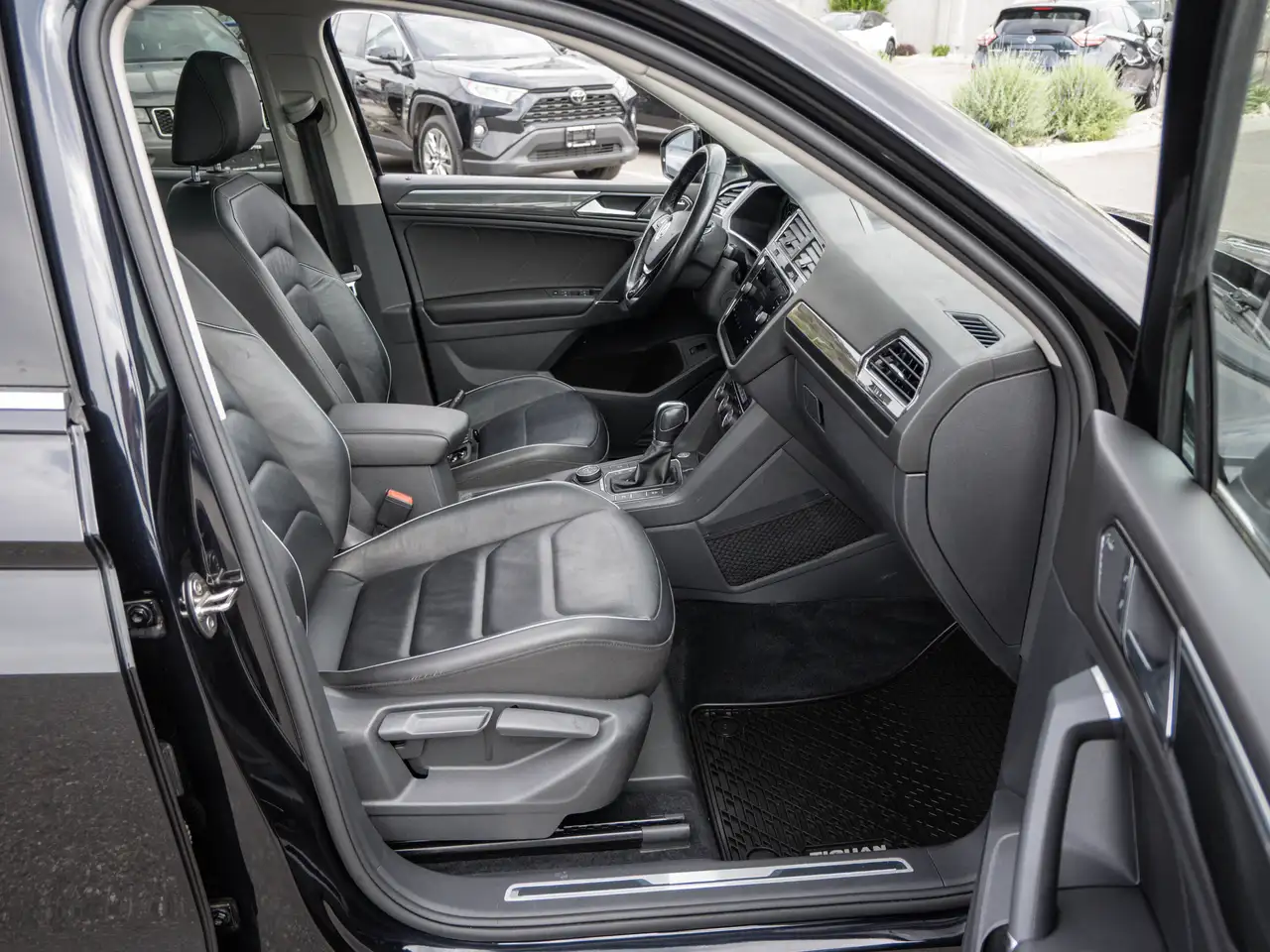 Volkswagen Tiguan снимка Volkswagen Tiguan